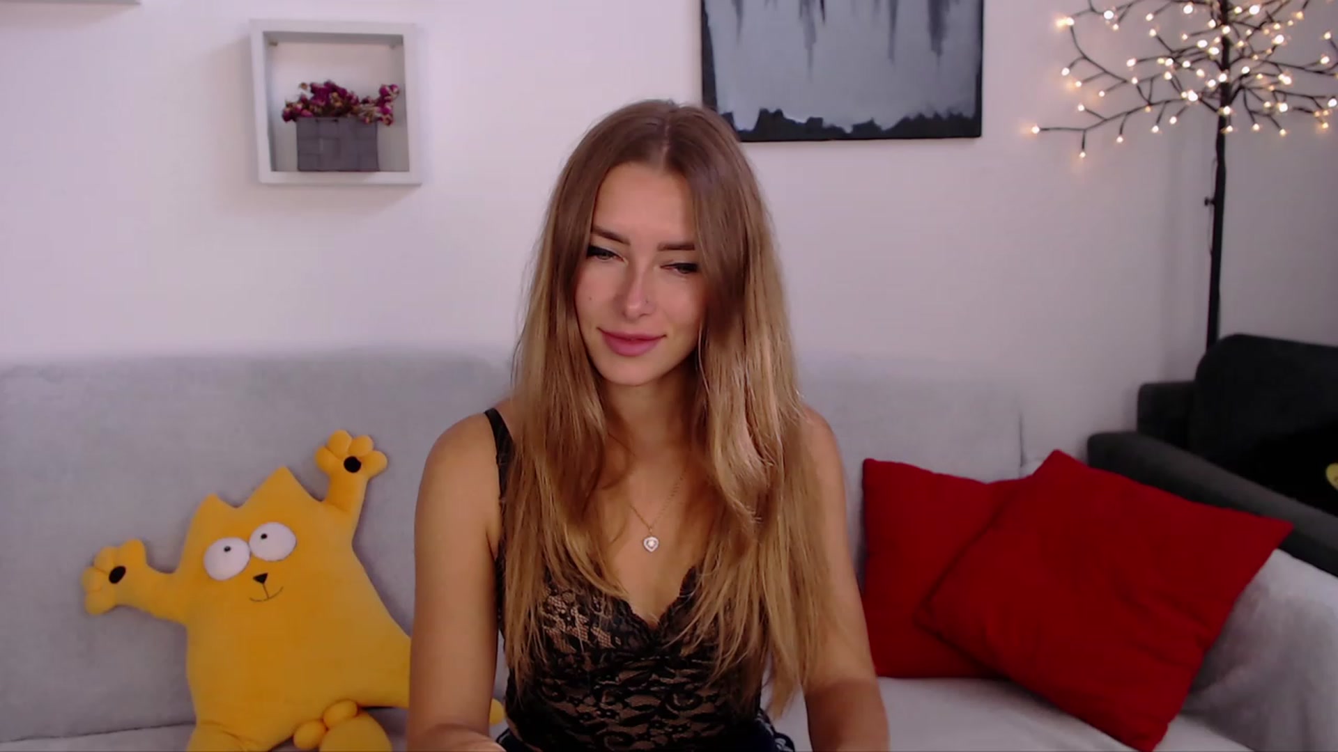 Gallery image thumbnail from SimonsWife's myfreecams stream on, 09/24/2023, 10:50 image 4 of 20