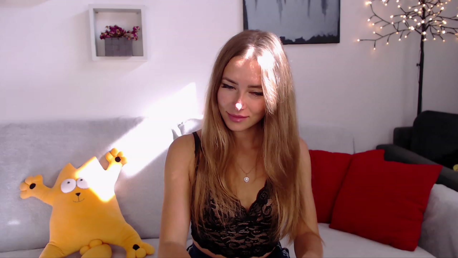 Gallery image thumbnail from SimonsWife's myfreecams stream on, 09/24/2023, 11:53 image 19 of 20