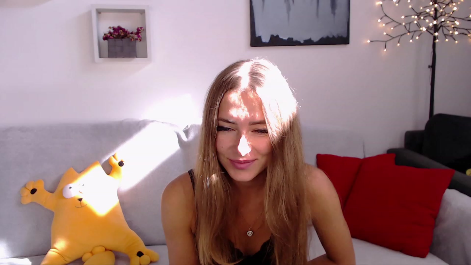 Gallery image thumbnail from SimonsWife's myfreecams stream on, 09/24/2023, 11:53 image 15 of 20