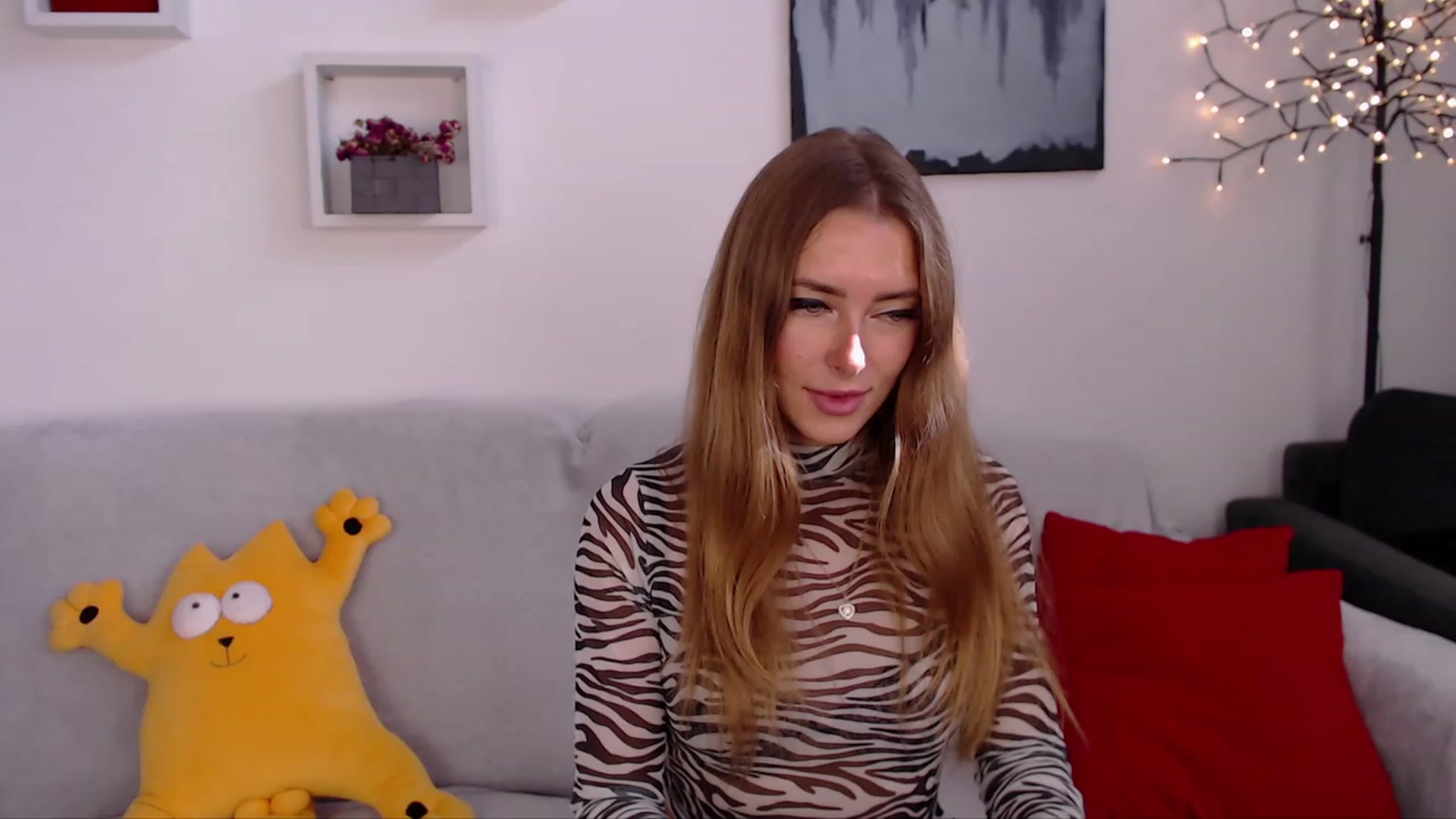 Gallery image thumbnail from SimonsWife's myfreecams stream on, 09/25/2023, 10:51 image 20 of 20