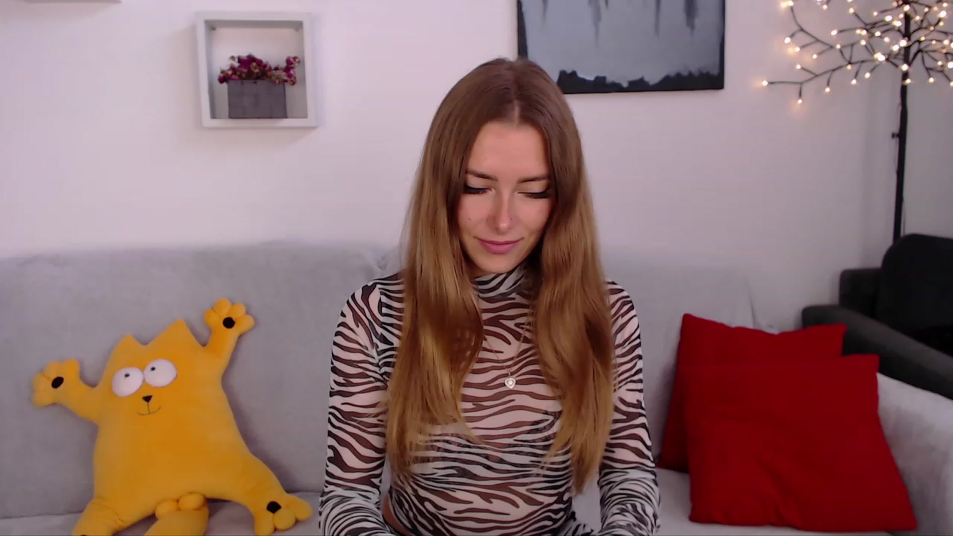 Gallery image thumbnail from SimonsWife's myfreecams stream on, 09/25/2023, 10:51 image 3 of 20