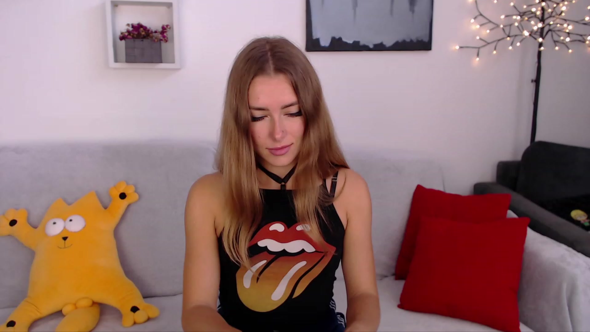 Gallery image thumbnail from SimonsWife's myfreecams stream on, 09/27/2023, 11:07 image 2 of 20