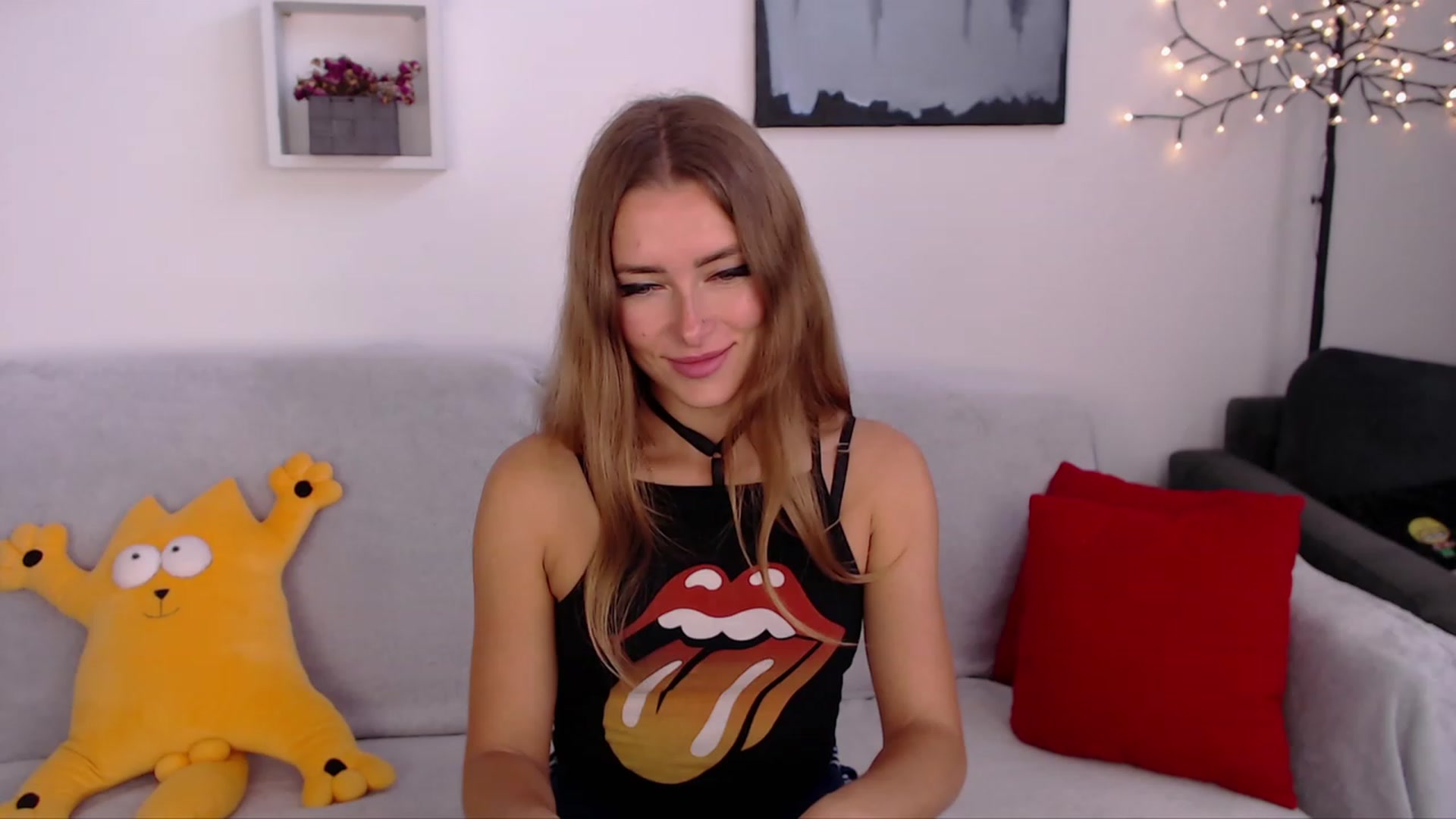 Gallery image thumbnail from SimonsWife's myfreecams stream on, 09/27/2023, 11:07 image 9 of 20