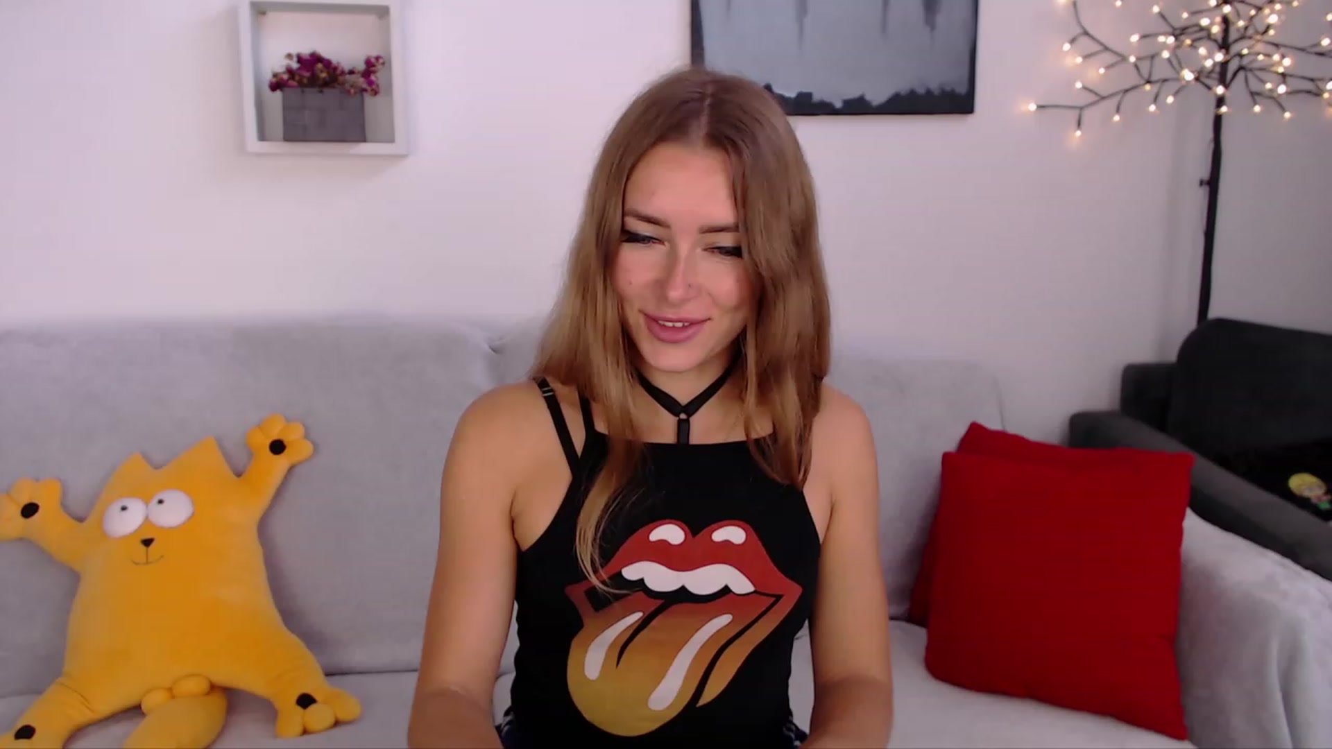 Gallery image thumbnail from SimonsWife's myfreecams stream on, 09/27/2023, 11:07 image 8 of 20