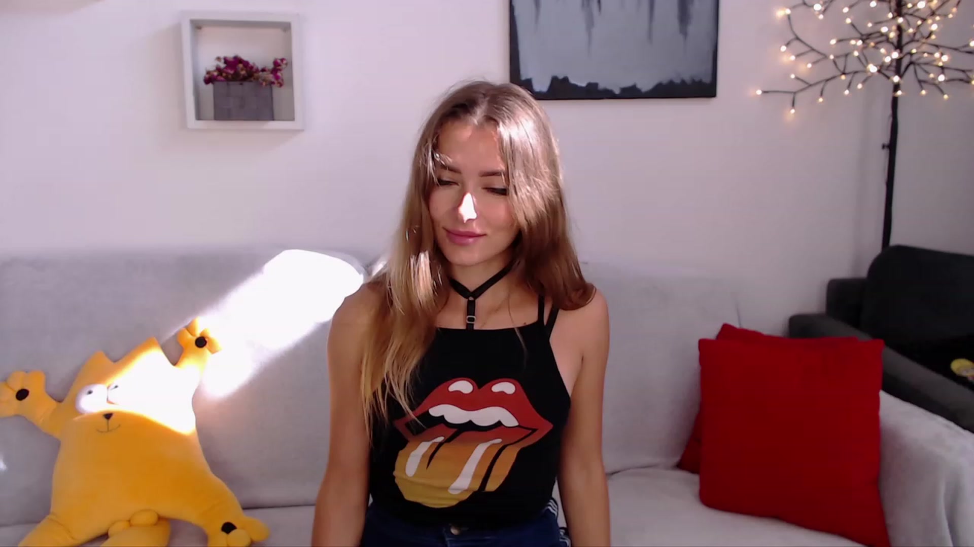 Gallery image thumbnail from SimonsWife's myfreecams stream on, 09/27/2023, 11:31 image 15 of 20