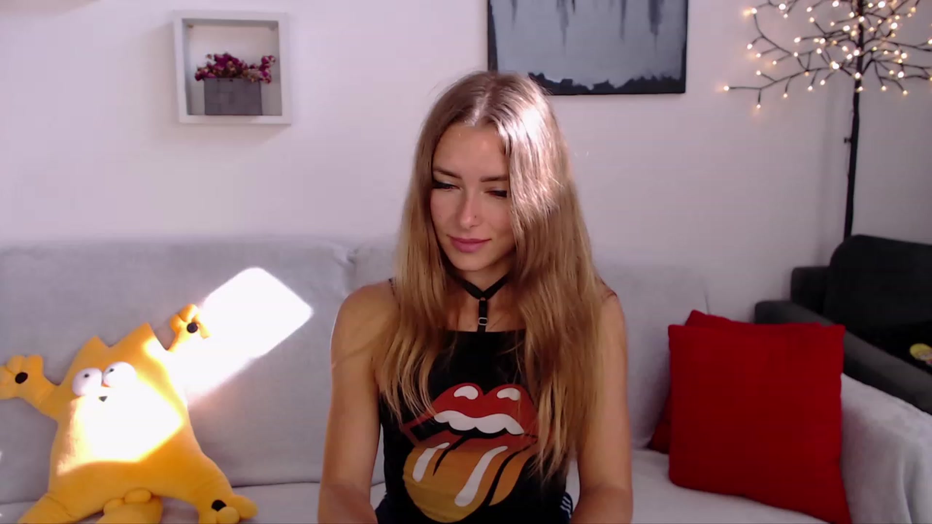 Gallery image thumbnail from SimonsWife's myfreecams stream on, 09/27/2023, 11:31 image 7 of 20