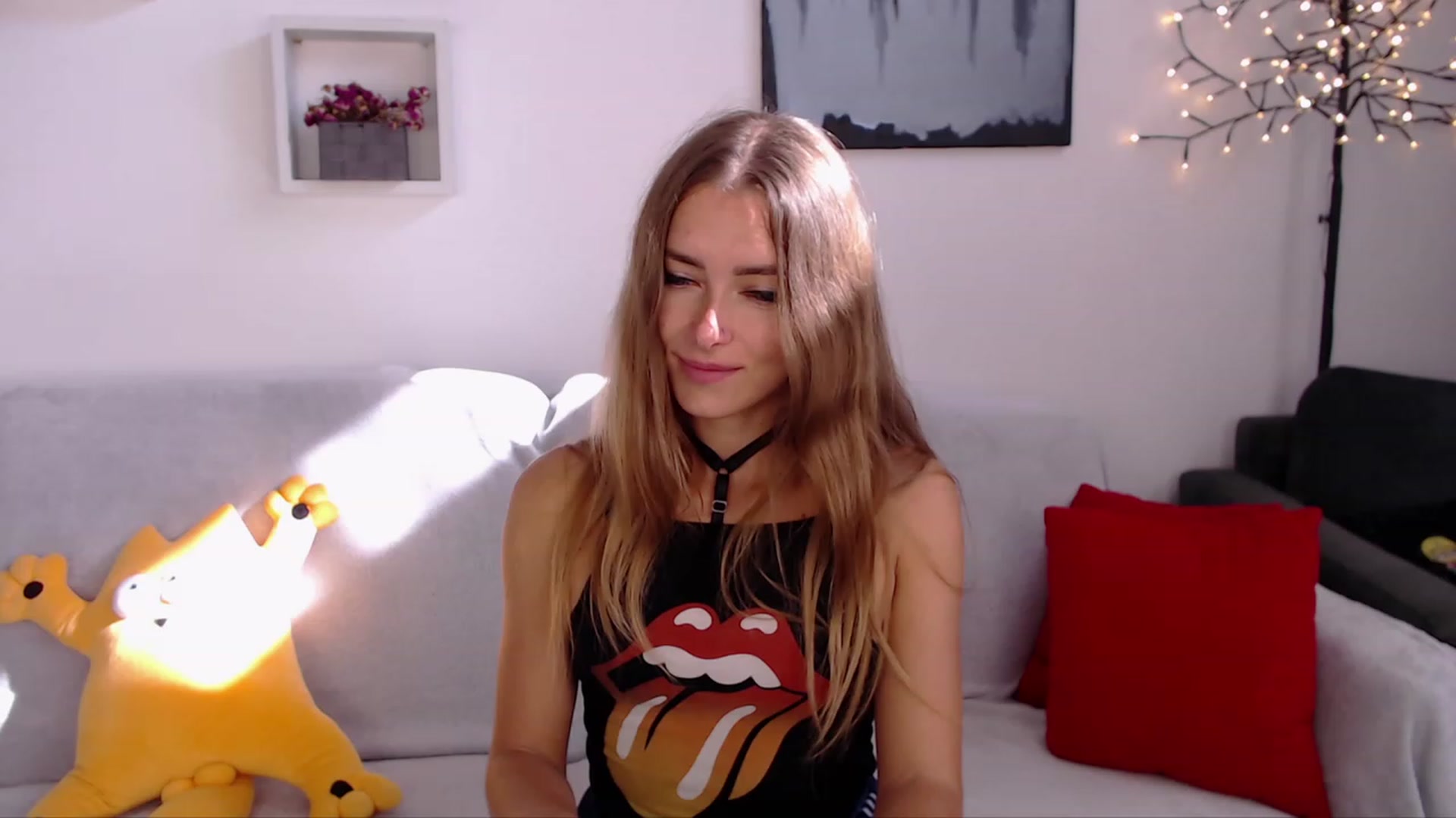 Gallery image thumbnail from SimonsWife's myfreecams stream on, 09/27/2023, 11:31 image 19 of 20