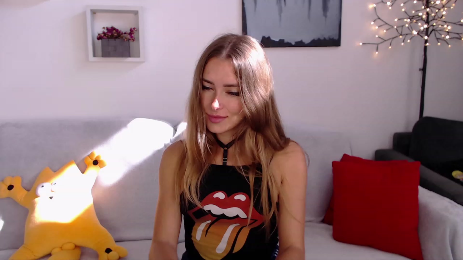 Gallery image thumbnail from SimonsWife's myfreecams stream on, 09/27/2023, 11:31 image 16 of 20