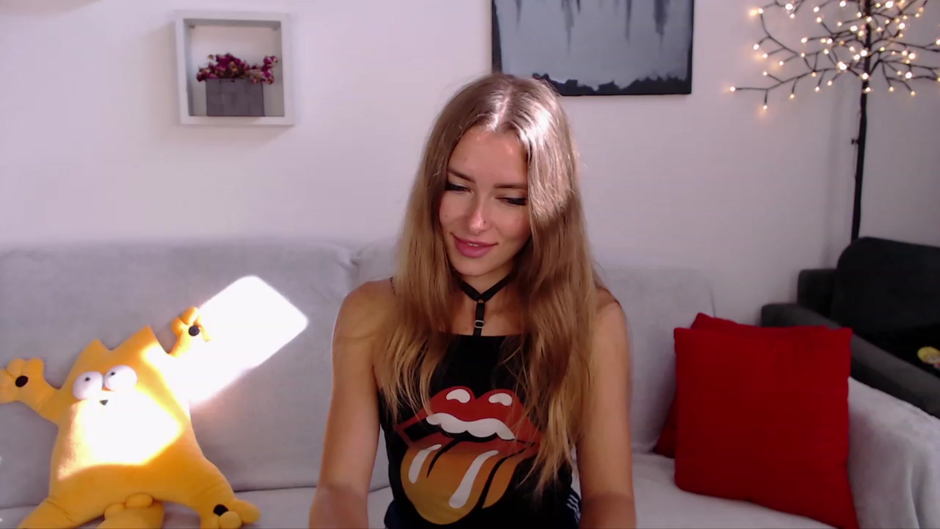 Gallery image thumbnail from SimonsWife's myfreecams stream on, 09/27/2023, 11:31 image 6 of 20