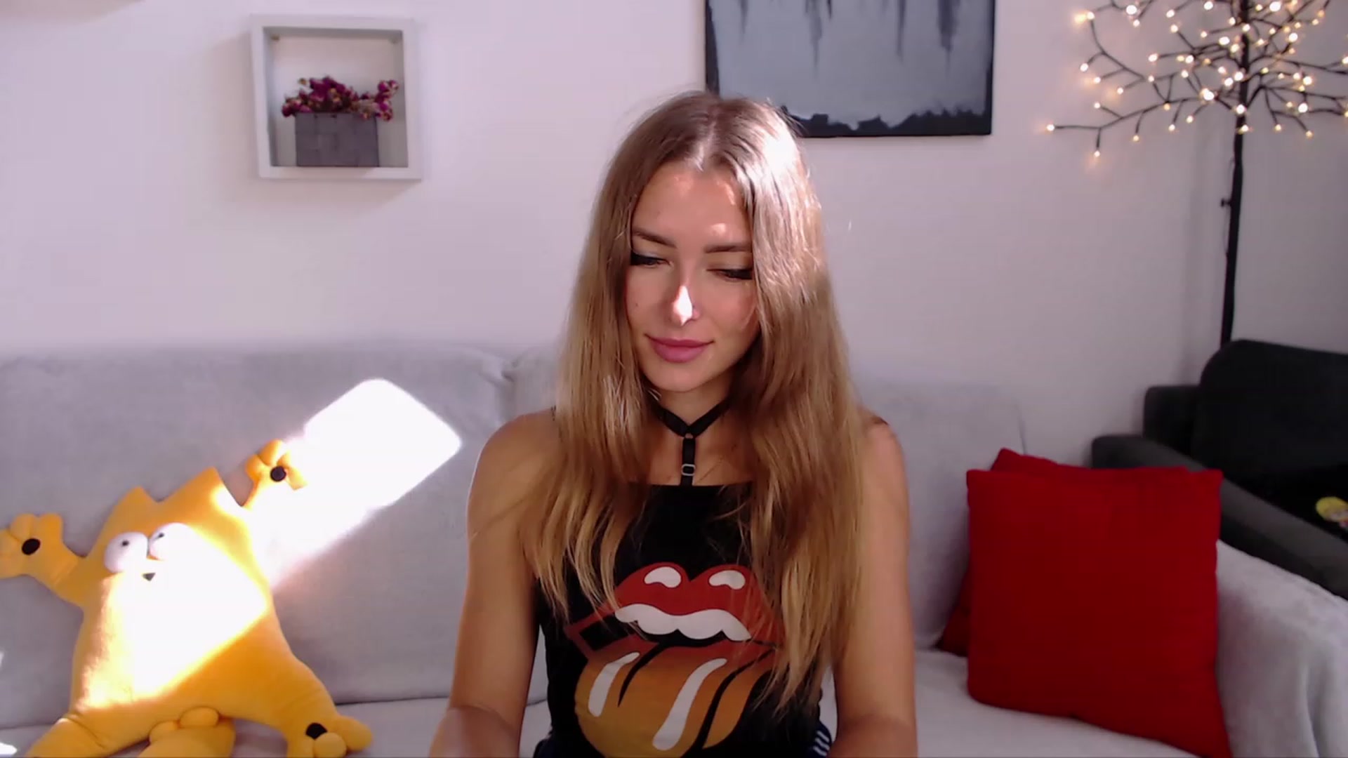 Gallery image thumbnail from SimonsWife's myfreecams stream on, 09/27/2023, 11:31 image 8 of 20