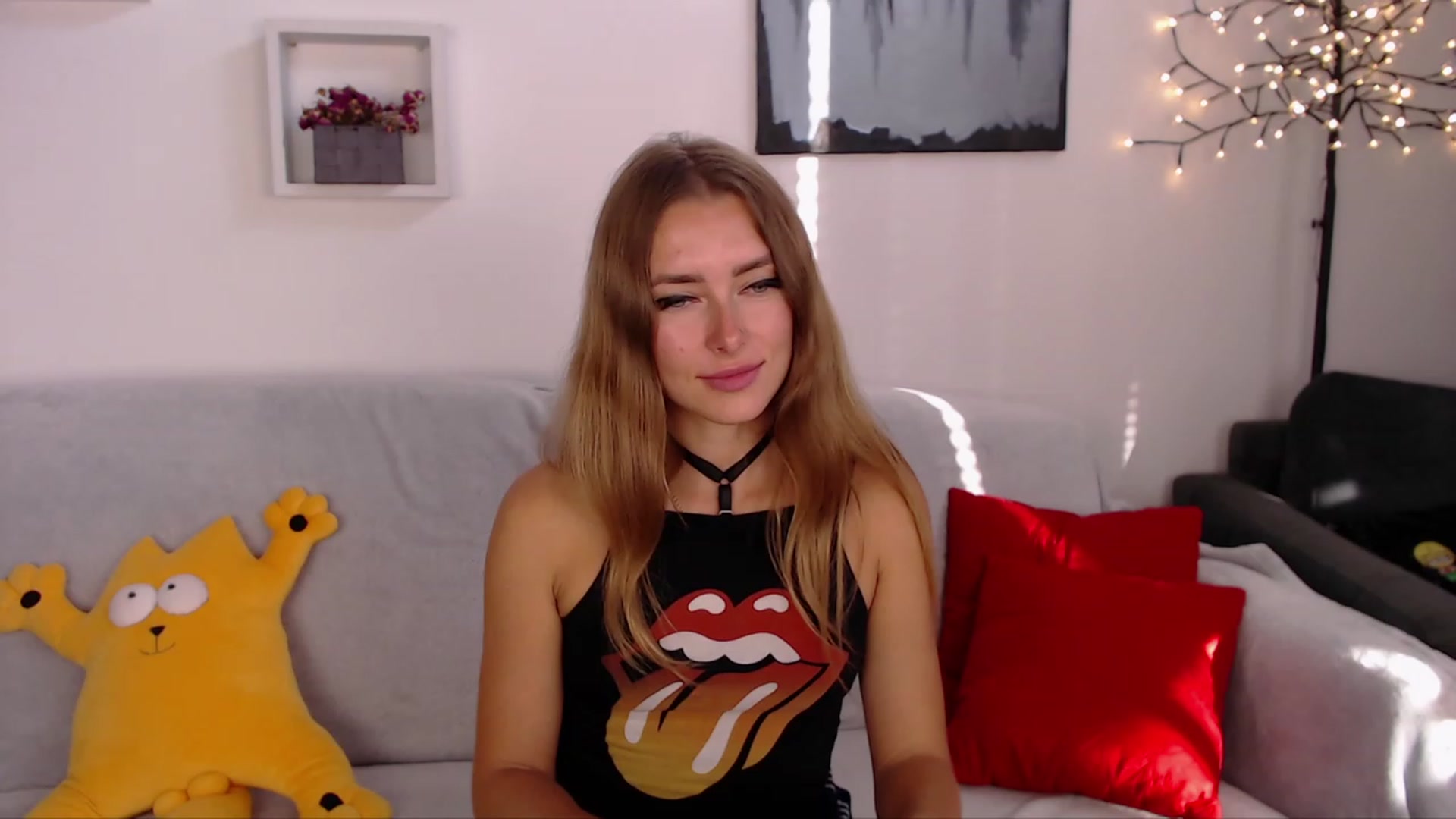 Gallery image thumbnail from SimonsWife's myfreecams stream on, 09/27/2023, 14:24 image 19 of 20
