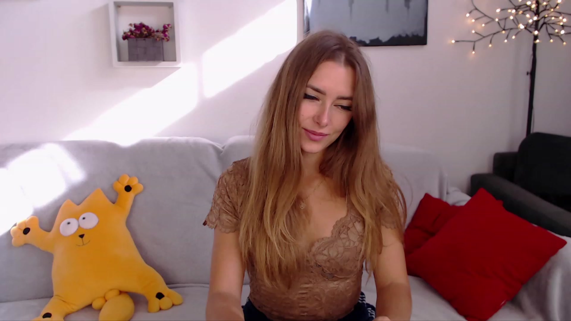 Gallery image thumbnail from SimonsWife's myfreecams stream on, 10/02/2023, 12:20 image 19 of 20