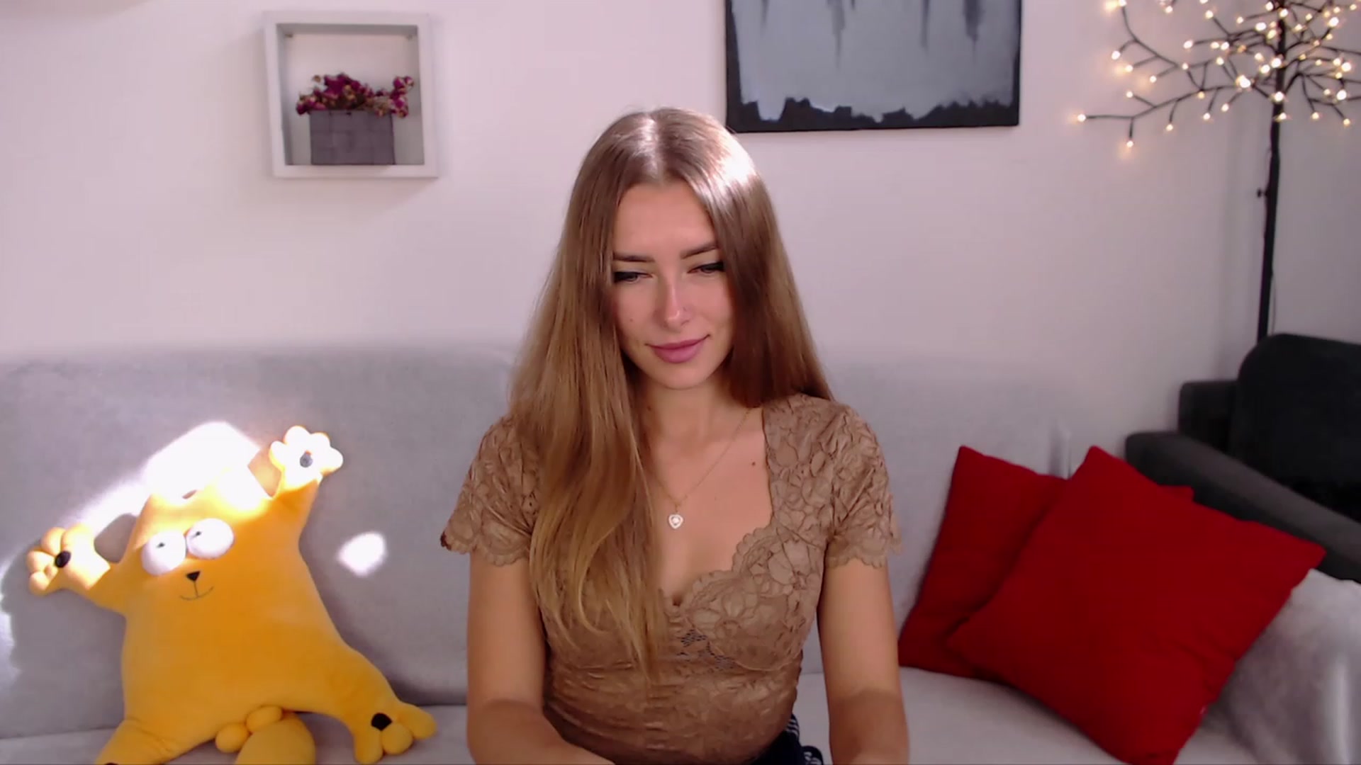 Gallery image thumbnail from SimonsWife's myfreecams stream on, 10/02/2023, 12:20 image 3 of 20