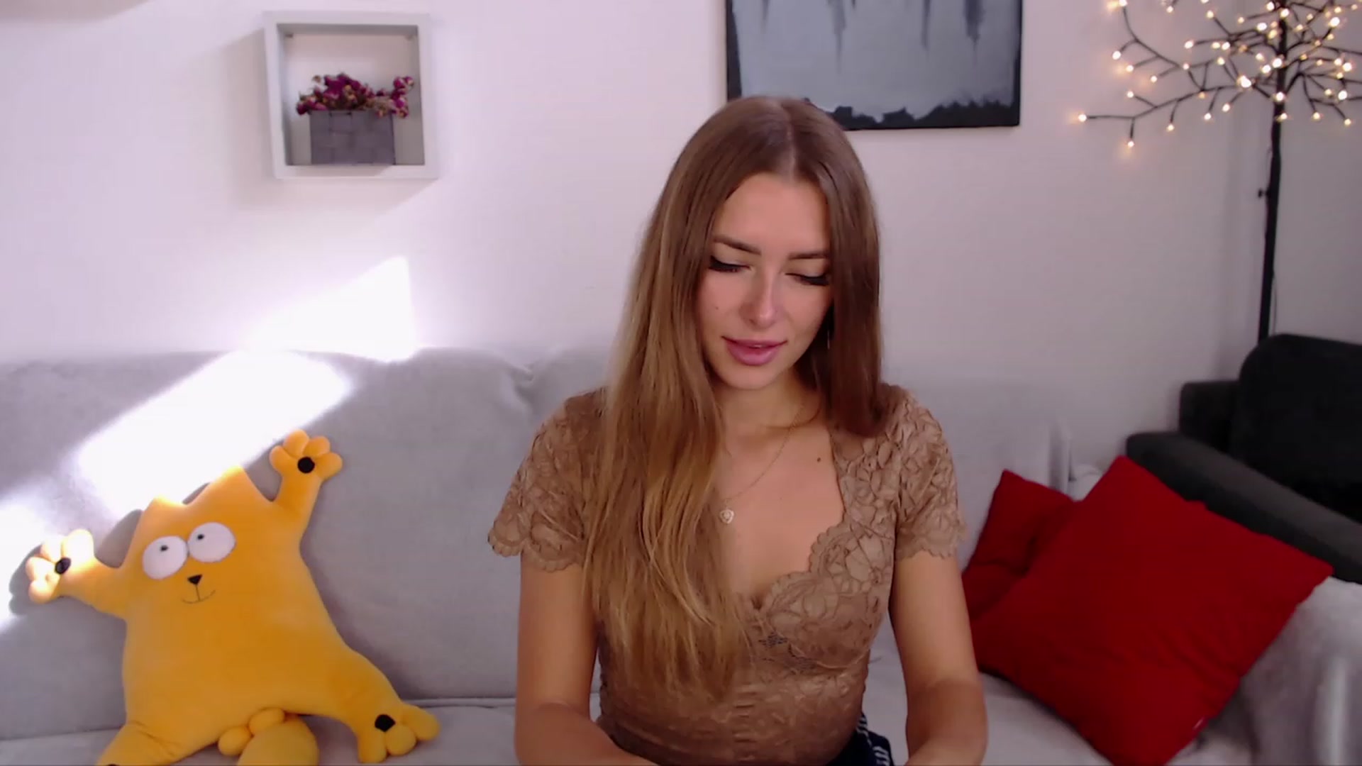 Gallery image thumbnail from SimonsWife's myfreecams stream on, 10/02/2023, 12:20 image 11 of 20