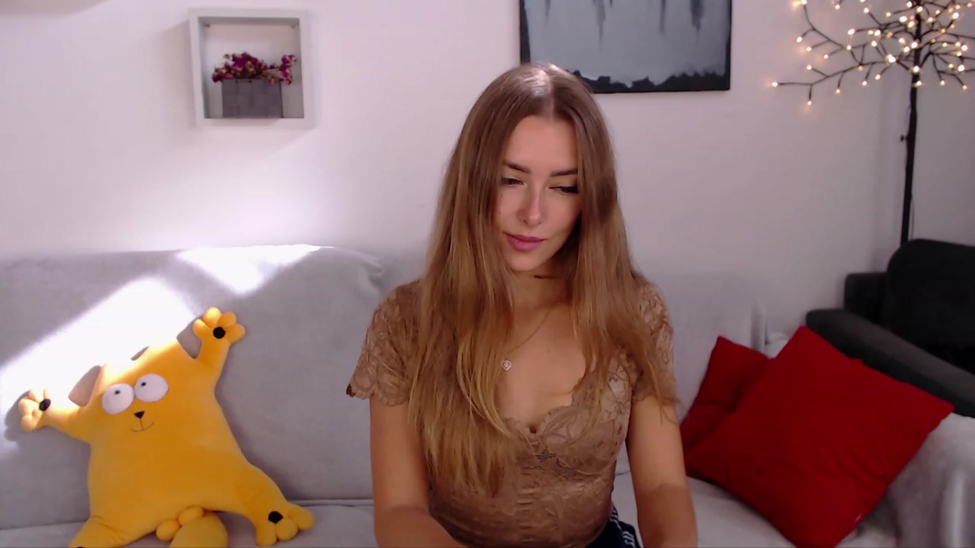 Gallery image thumbnail from SimonsWife's myfreecams stream on, 10/02/2023, 12:20 image 9 of 20