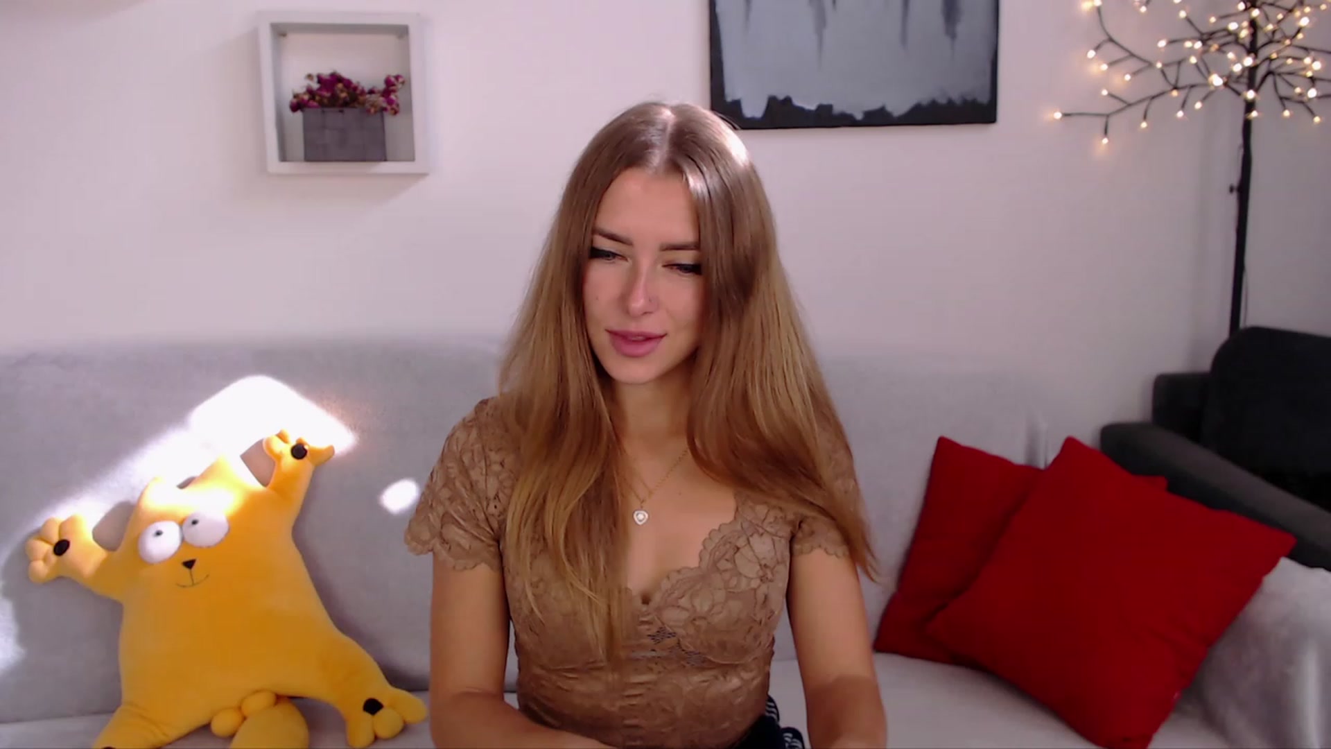 Gallery image thumbnail from SimonsWife's myfreecams stream on, 10/02/2023, 12:20 image 4 of 20