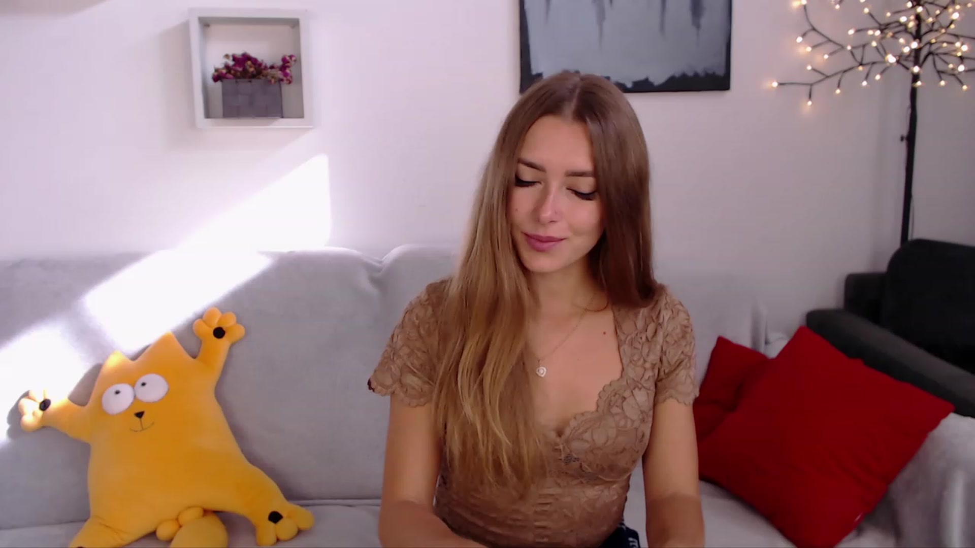 Gallery image thumbnail from SimonsWife's myfreecams stream on, 10/02/2023, 12:20 image 12 of 20