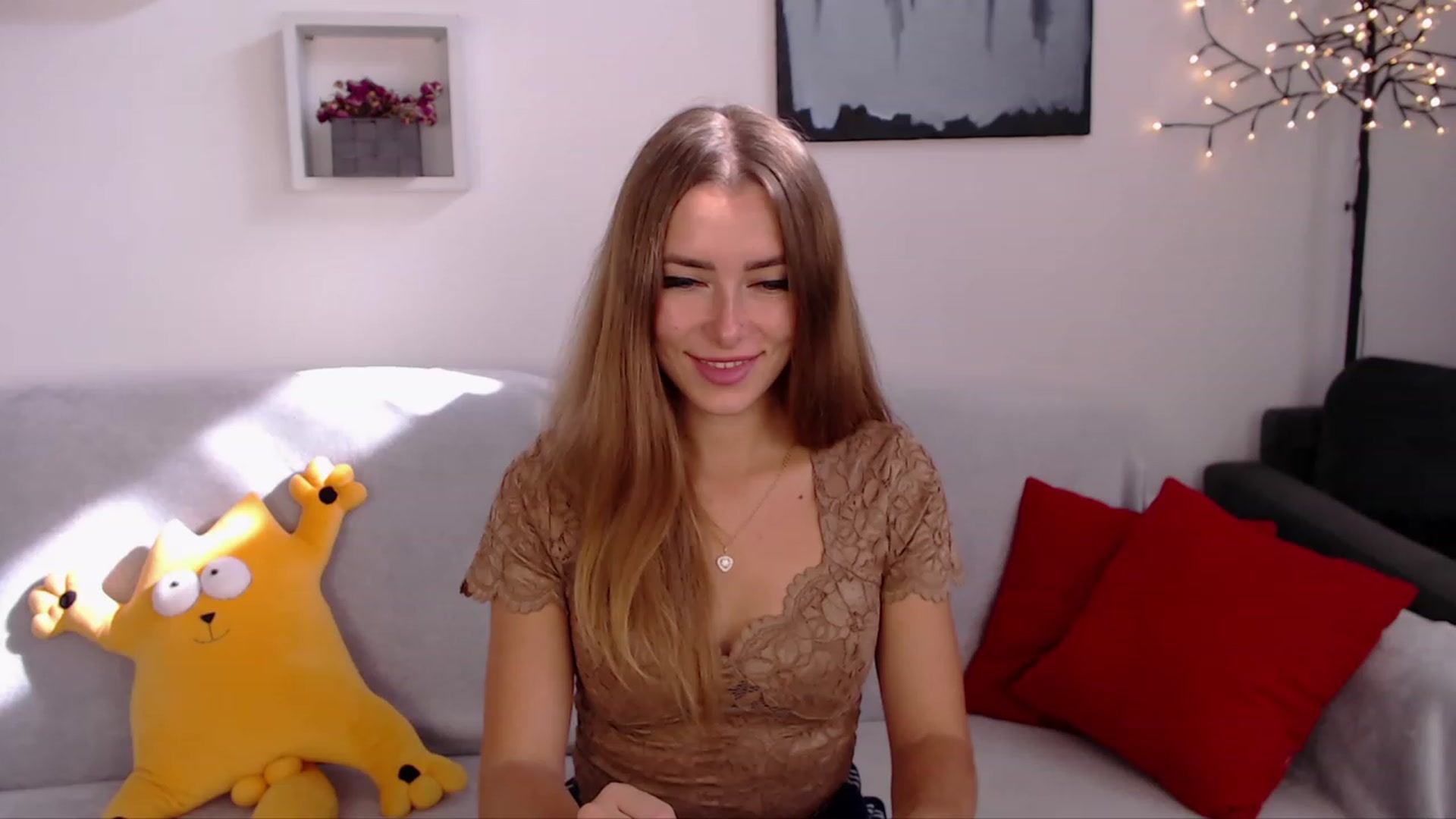 Gallery image thumbnail from SimonsWife's myfreecams stream on, 10/02/2023, 12:20 image 7 of 20