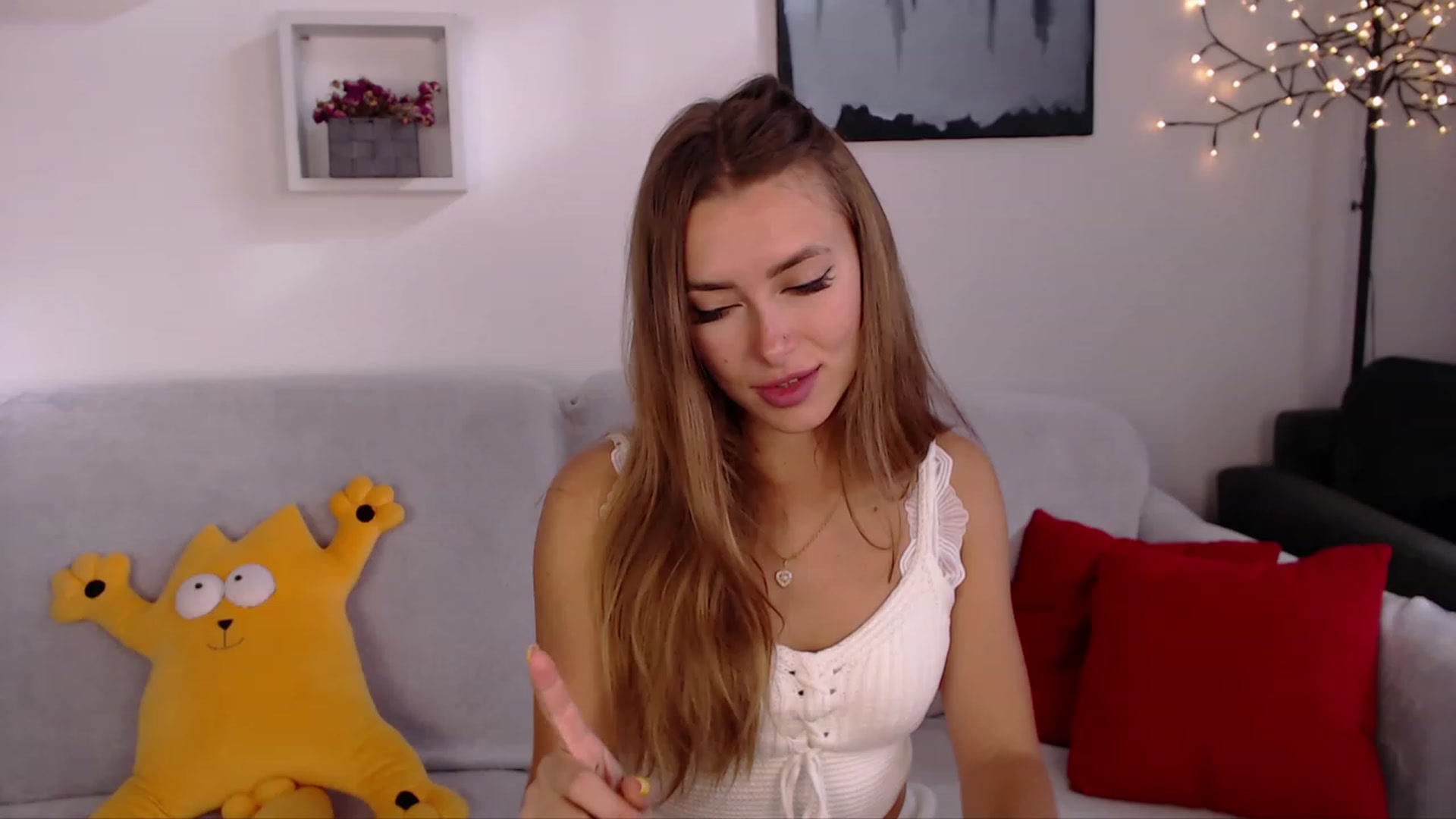 Gallery image thumbnail from SimonsWife's myfreecams stream on, 10/09/2023, 12:29 image 18 of 20