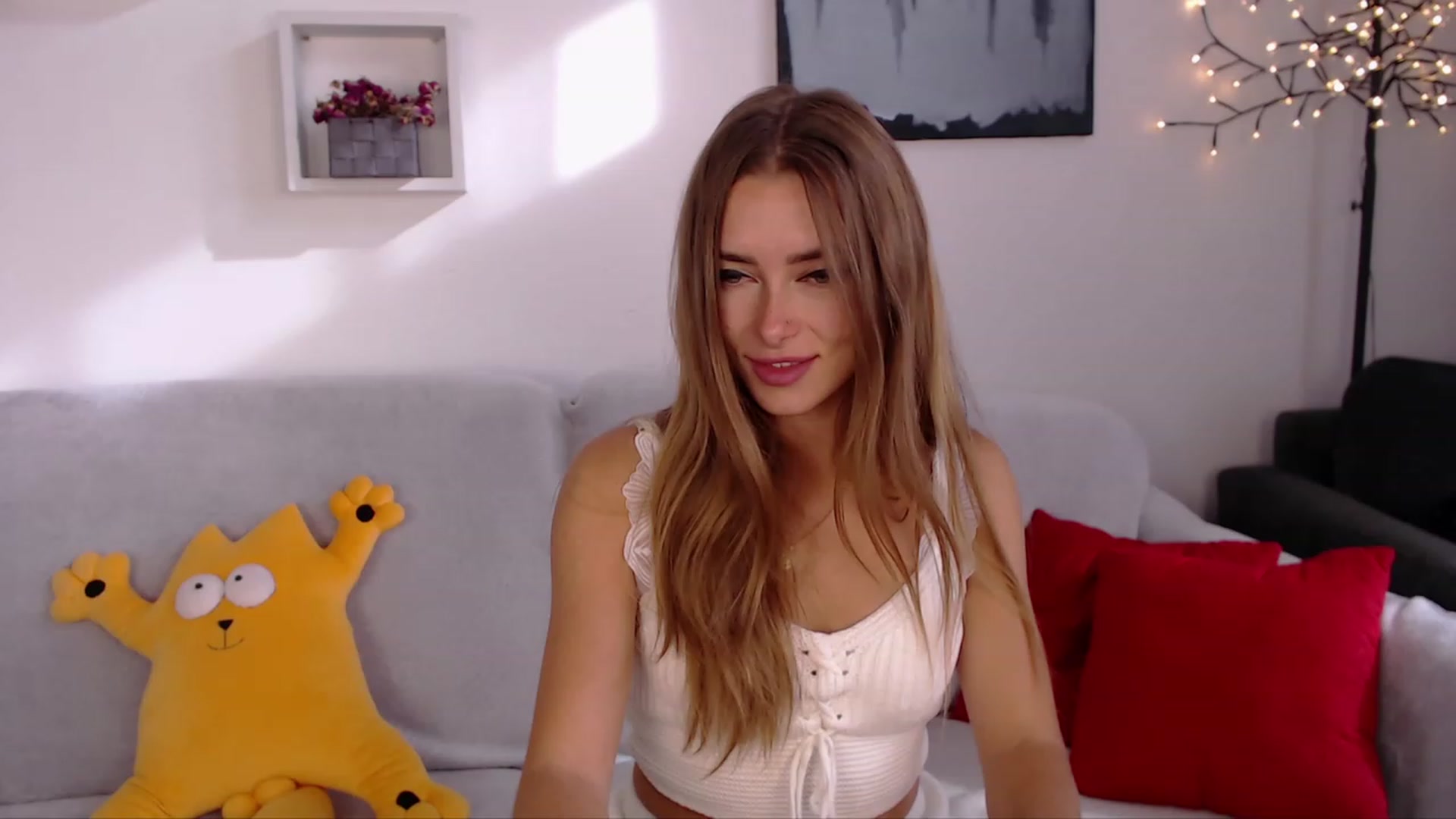 Gallery image thumbnail from SimonsWife's myfreecams stream on, 10/09/2023, 12:29 image 9 of 20