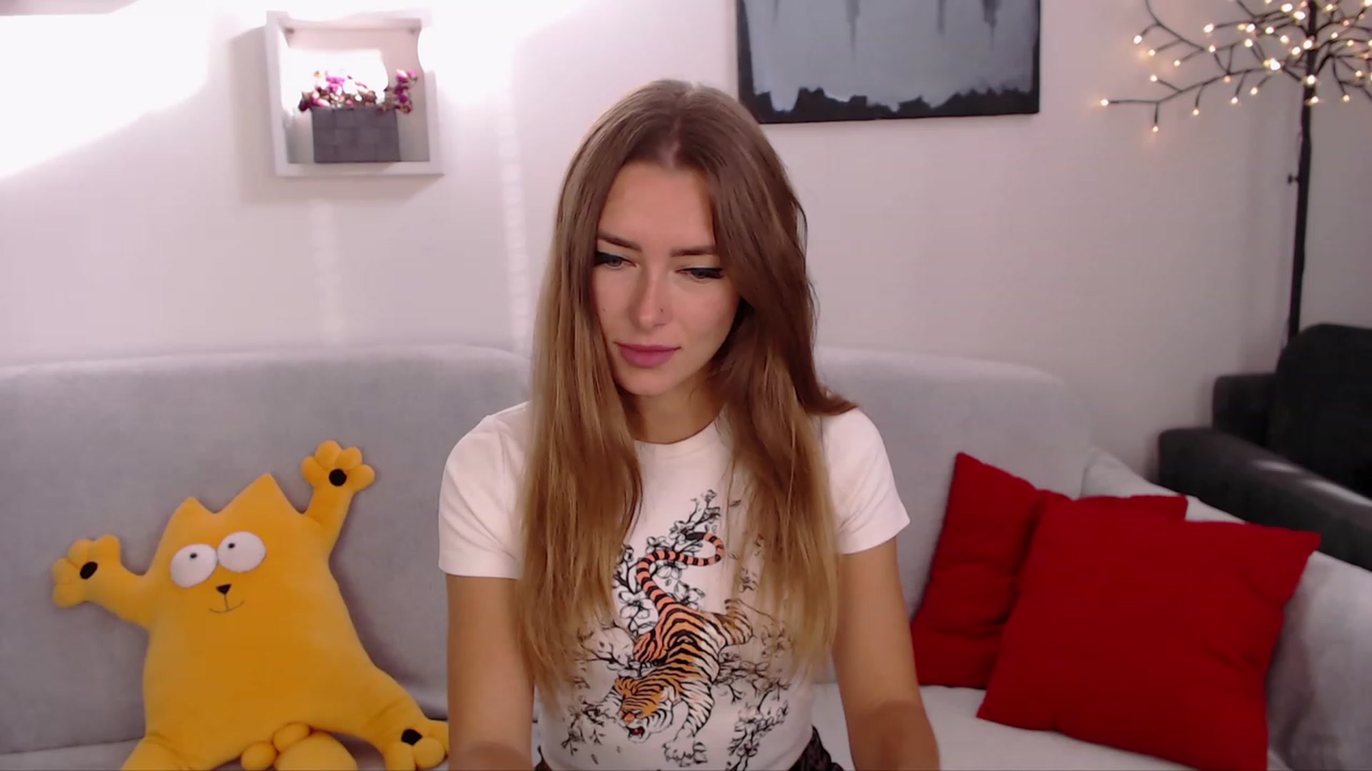 Gallery image thumbnail from SimonsWife's myfreecams stream on, 10/11/2023, 14:13 image 1 of 20