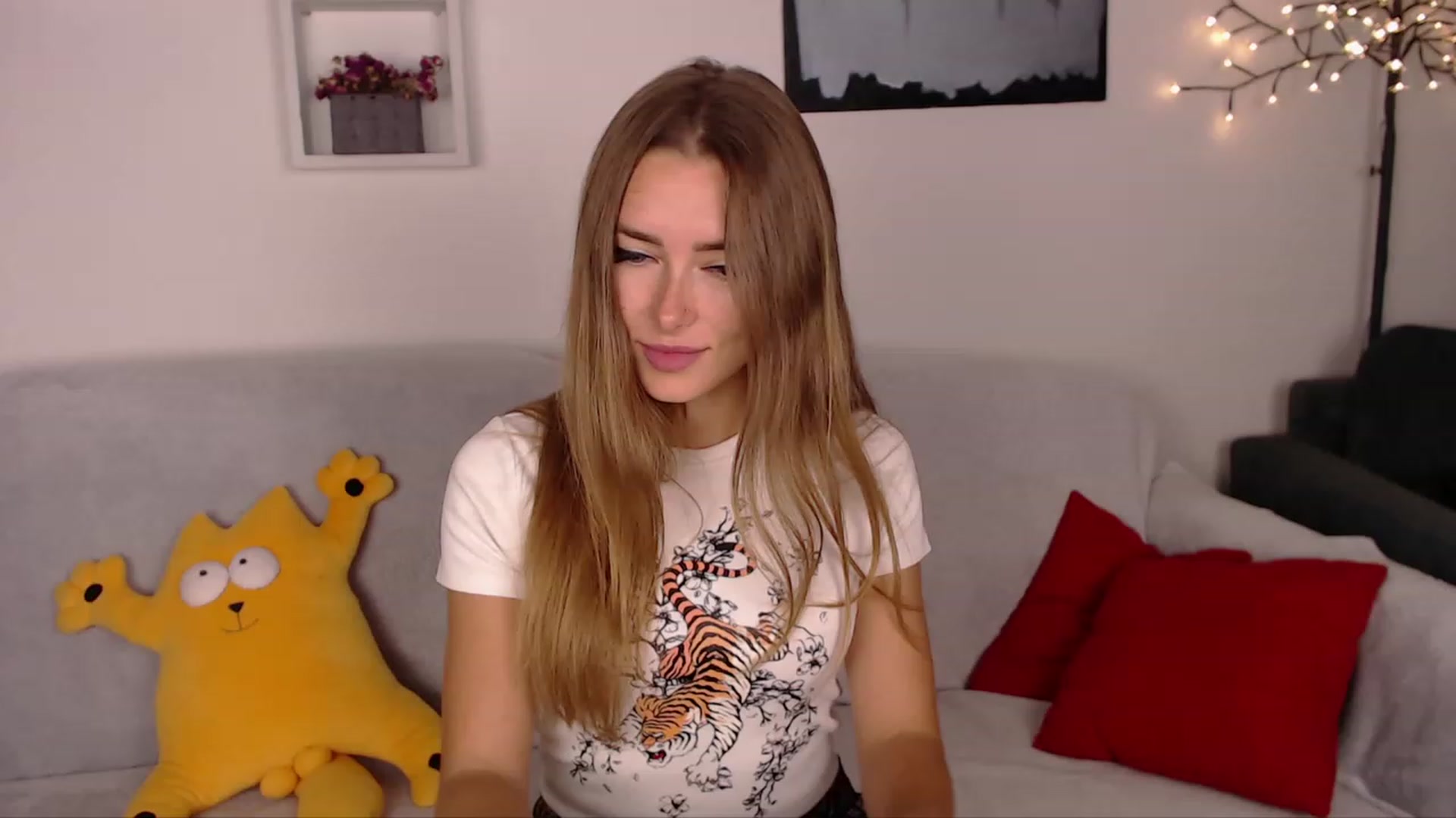 Gallery image thumbnail from SimonsWife's myfreecams stream on, 10/11/2023, 15:06 image 20 of 20