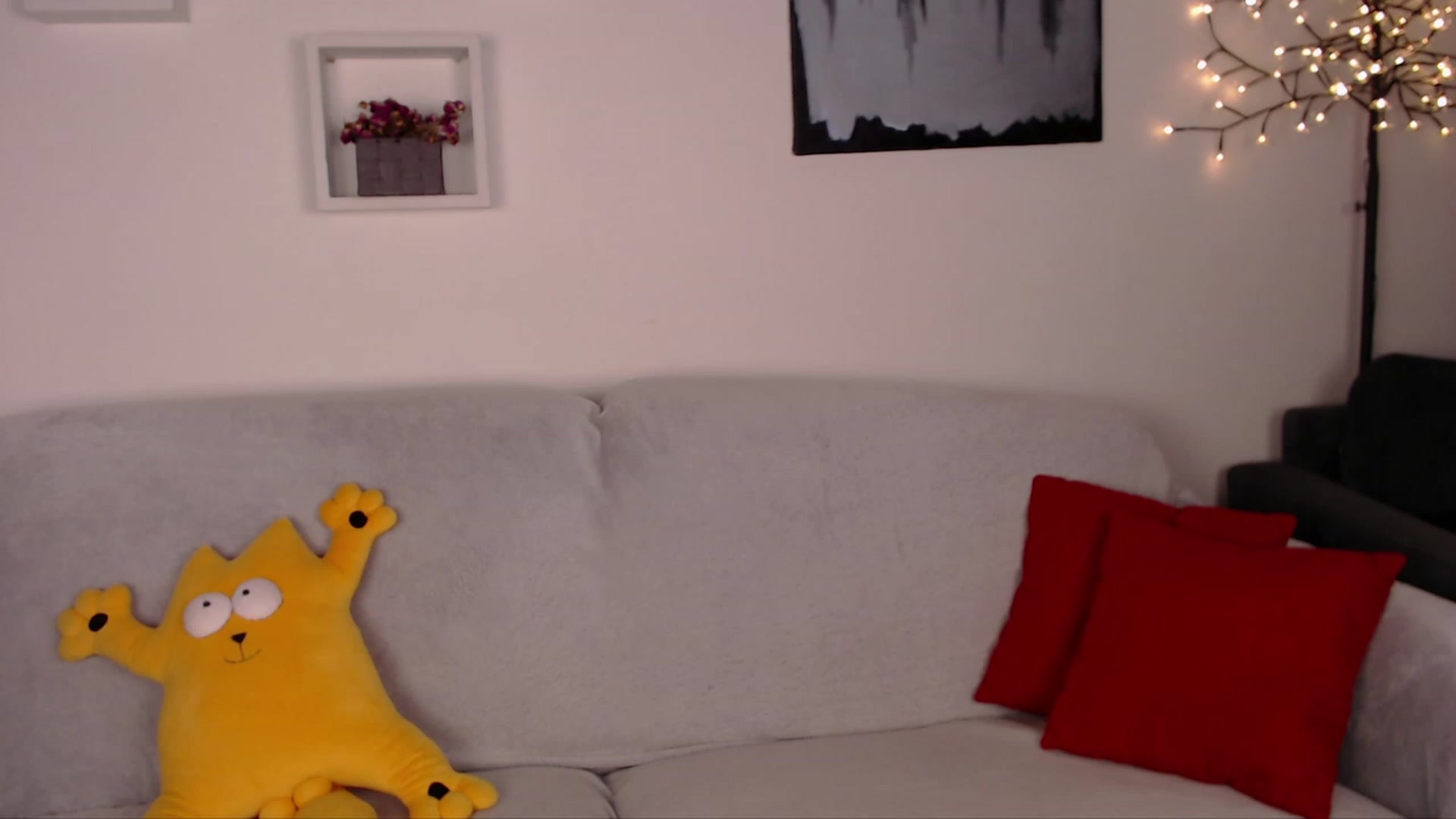 Gallery image thumbnail from SimonsWife's myfreecams stream on, 10/15/2023, 12:01 image 10 of 20