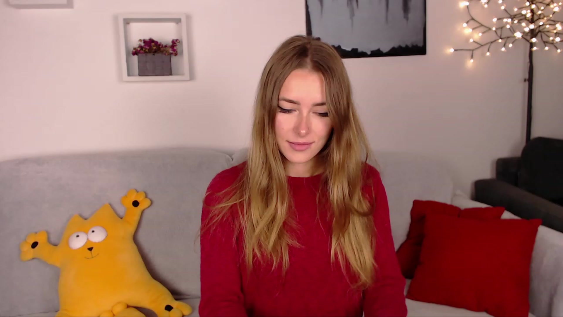 Gallery image thumbnail from SimonsWife's myfreecams stream on, 10/15/2023, 12:01 image 15 of 20