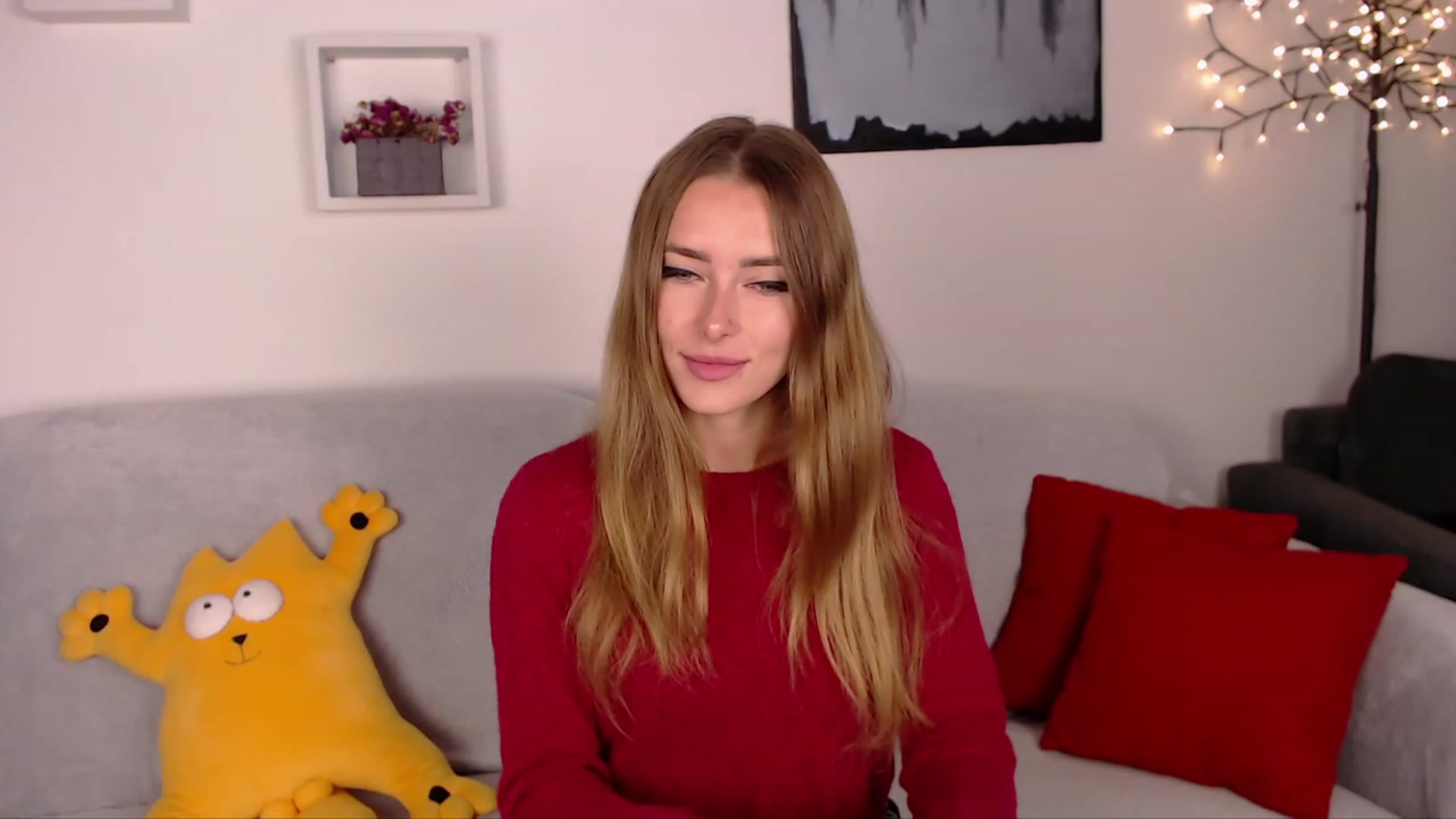 Gallery image thumbnail from SimonsWife's myfreecams stream on, 10/15/2023, 12:01 image 6 of 20