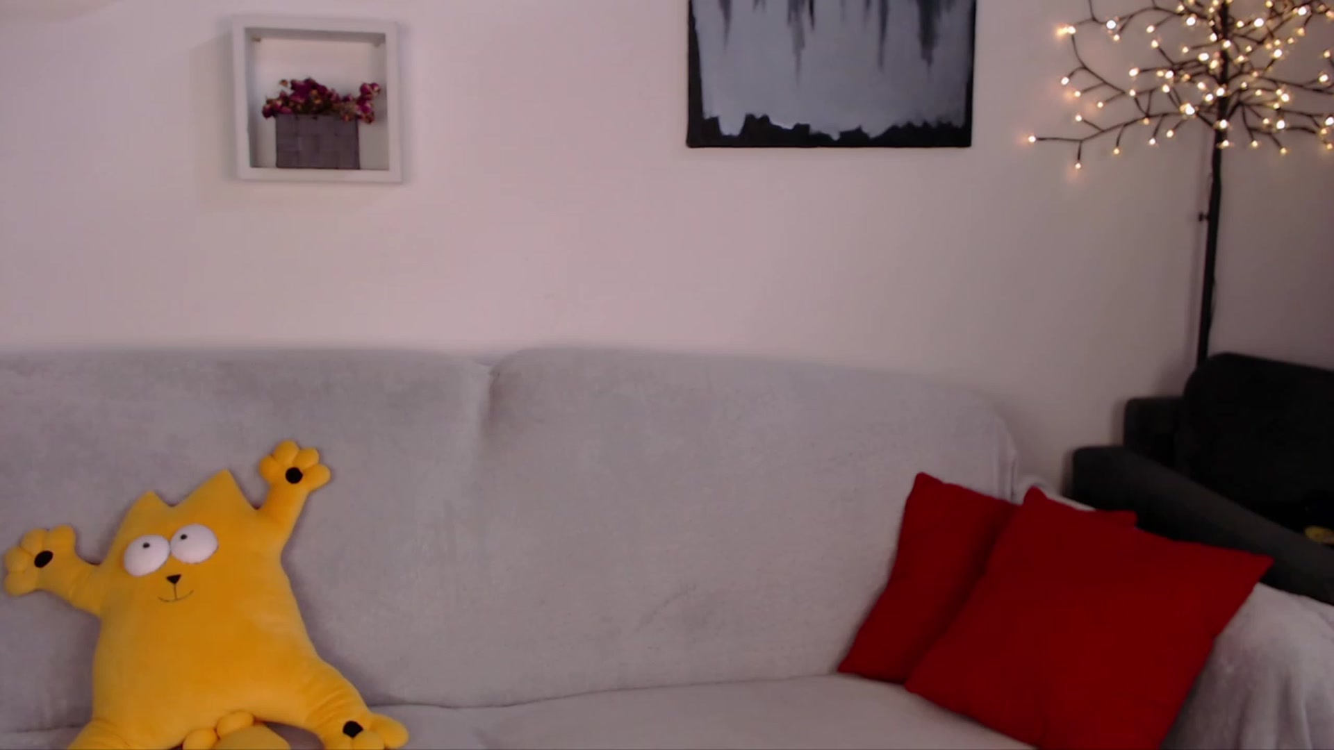 Gallery image thumbnail from SimonsWife's myfreecams stream on, 10/16/2023, 12:28 image 2 of 20