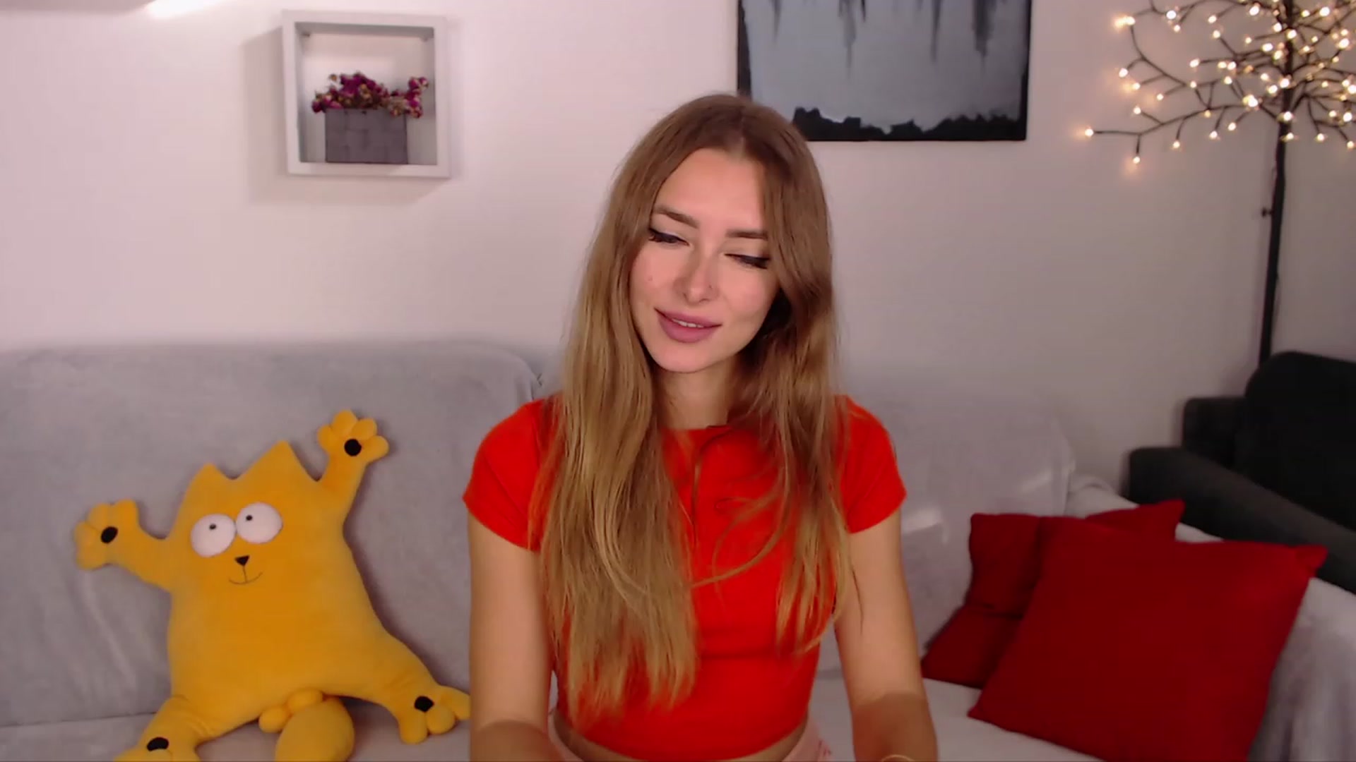 Gallery image thumbnail from SimonsWife's myfreecams stream on, 10/22/2023, 13:33 image 16 of 20