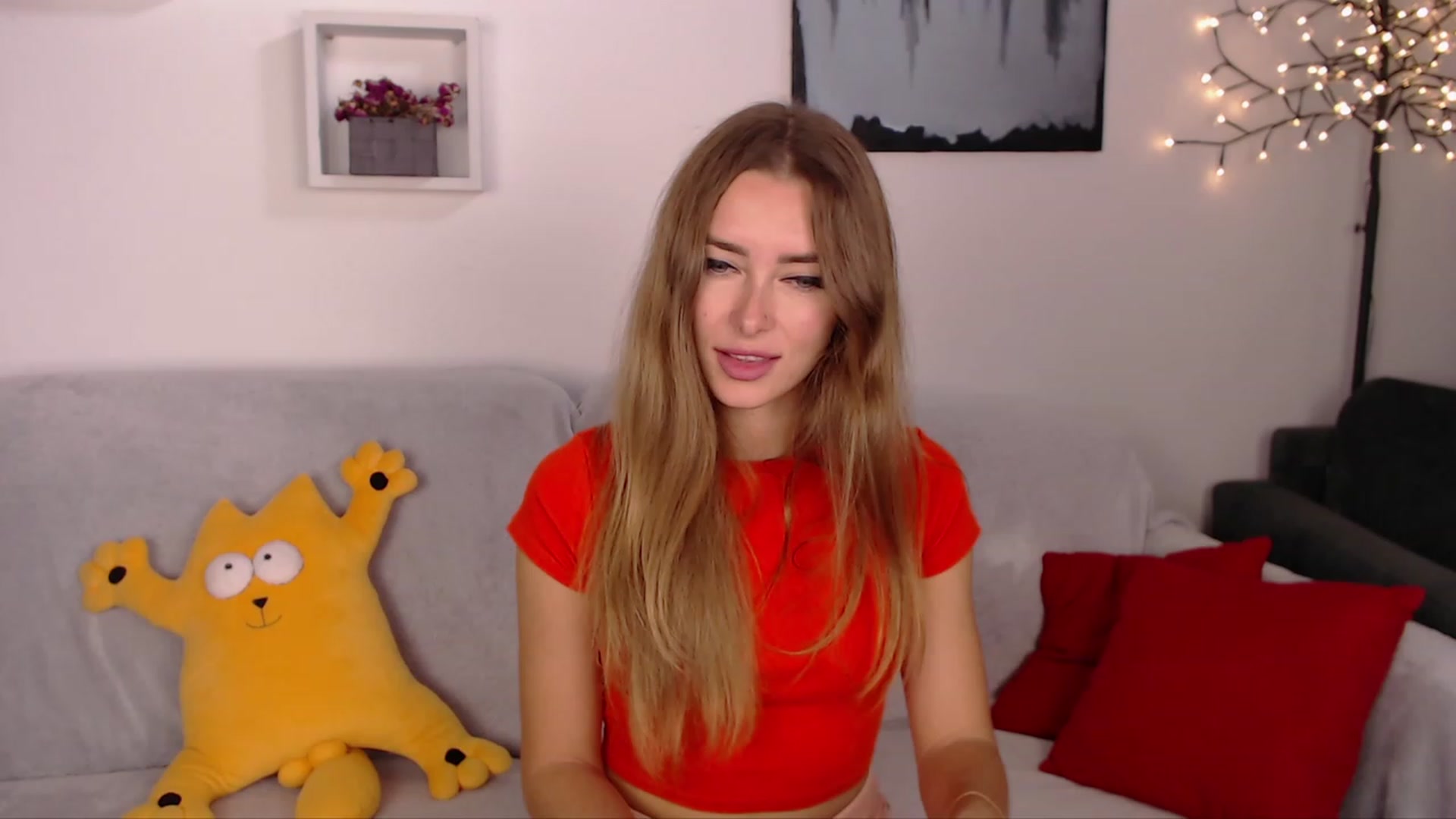 Gallery image thumbnail from SimonsWife's myfreecams stream on, 10/22/2023, 13:33 image 18 of 20