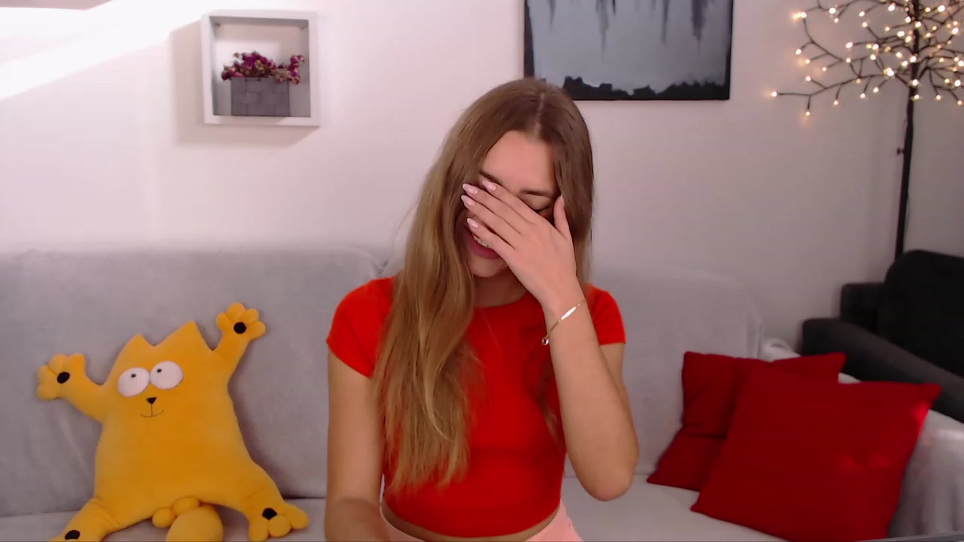 Gallery image thumbnail from SimonsWife's myfreecams stream on, 10/22/2023, 13:33 image 6 of 20