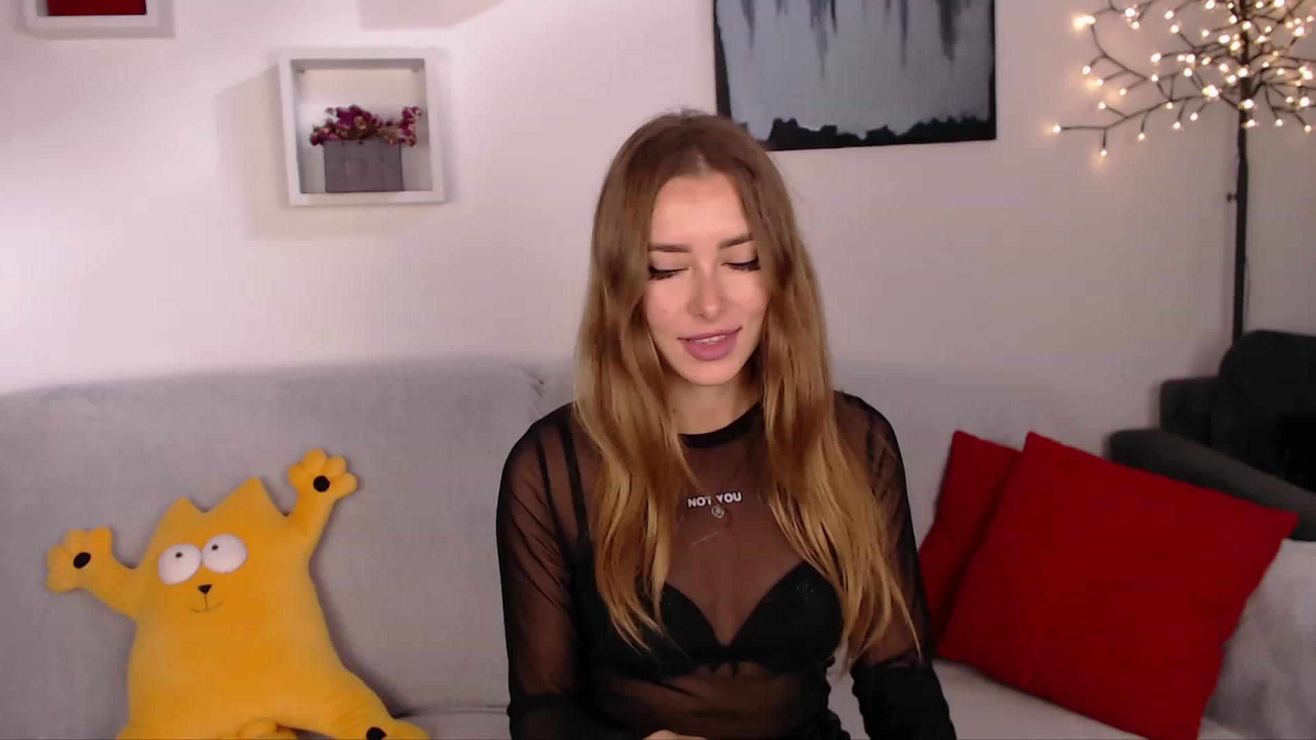 Gallery image thumbnail from SimonsWife's myfreecams stream on, 10/23/2023, 12:56 image 4 of 20
