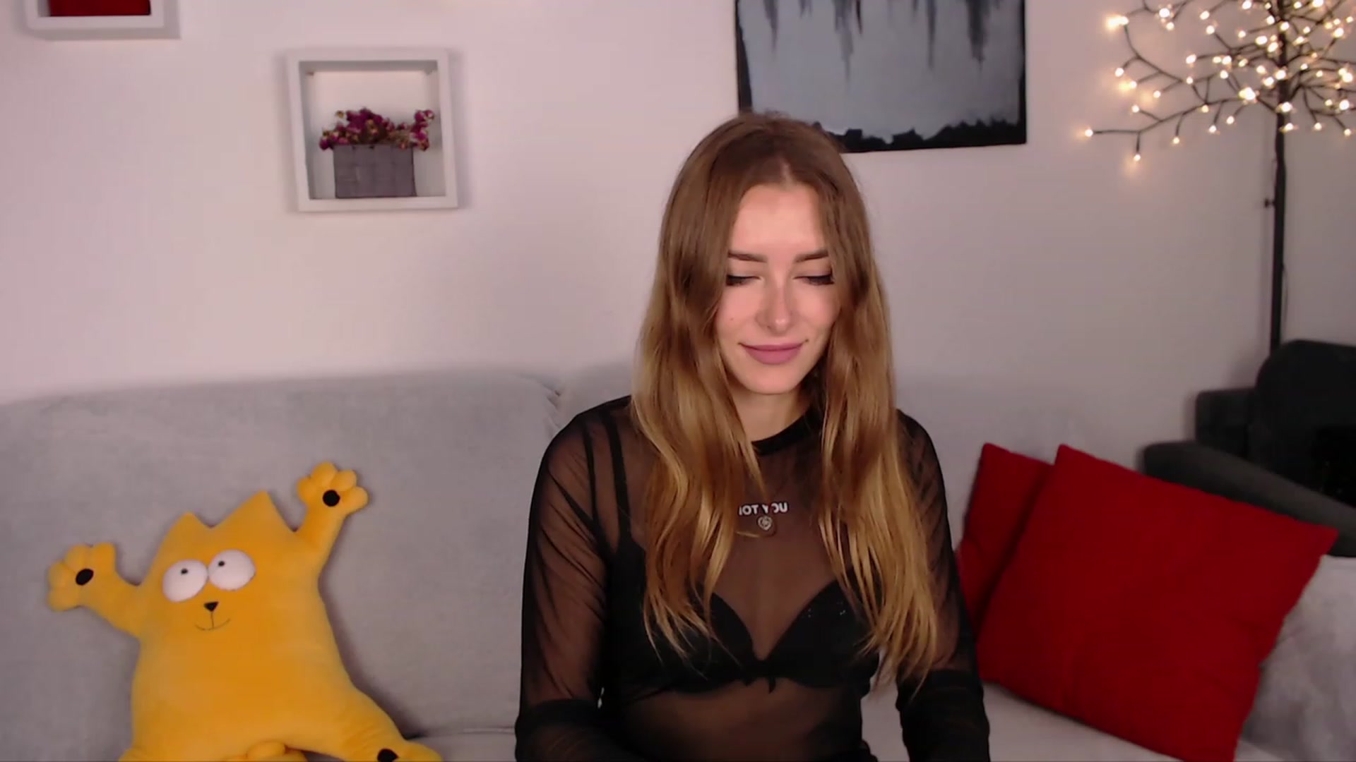 Gallery image thumbnail from SimonsWife's myfreecams stream on, 10/23/2023, 12:56 image 1 of 20