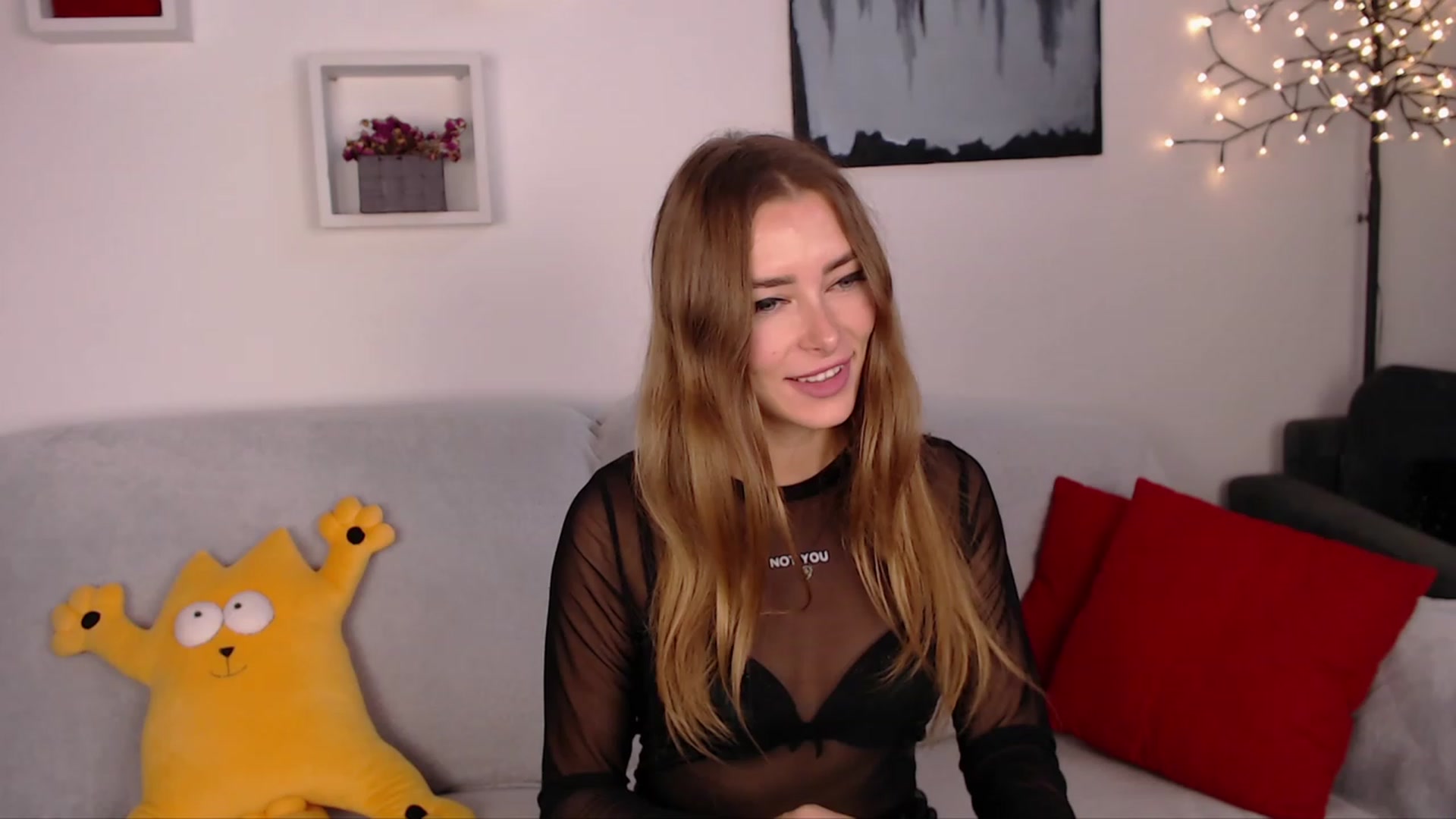 Gallery image thumbnail from SimonsWife's myfreecams stream on, 10/23/2023, 12:56 image 3 of 20
