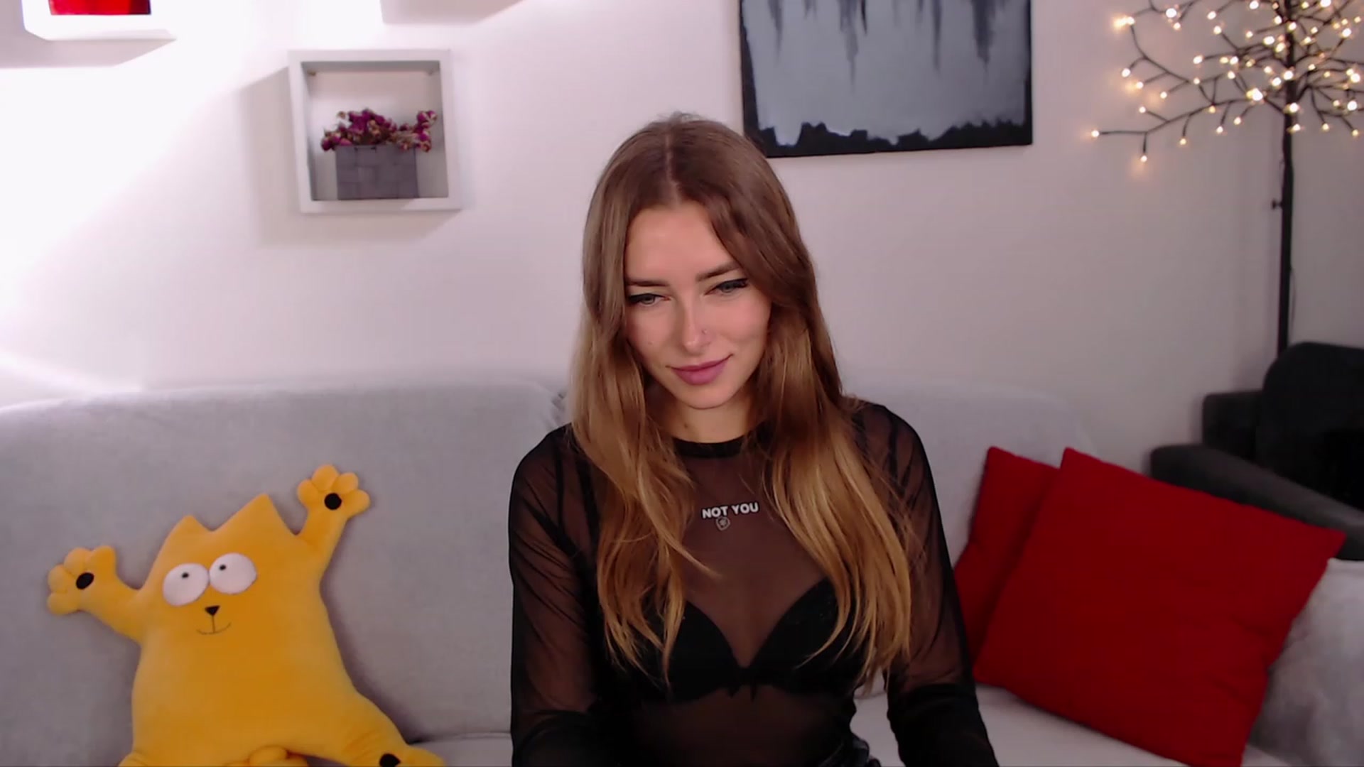 Gallery image thumbnail from SimonsWife's myfreecams stream on, 10/23/2023, 12:56 image 11 of 20