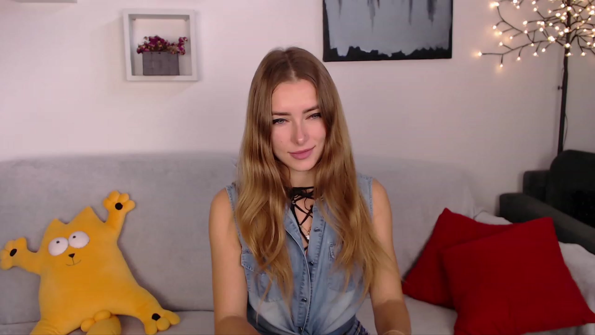 Gallery image thumbnail from SimonsWife's myfreecams stream on, 10/26/2023, 12:35 image 12 of 20