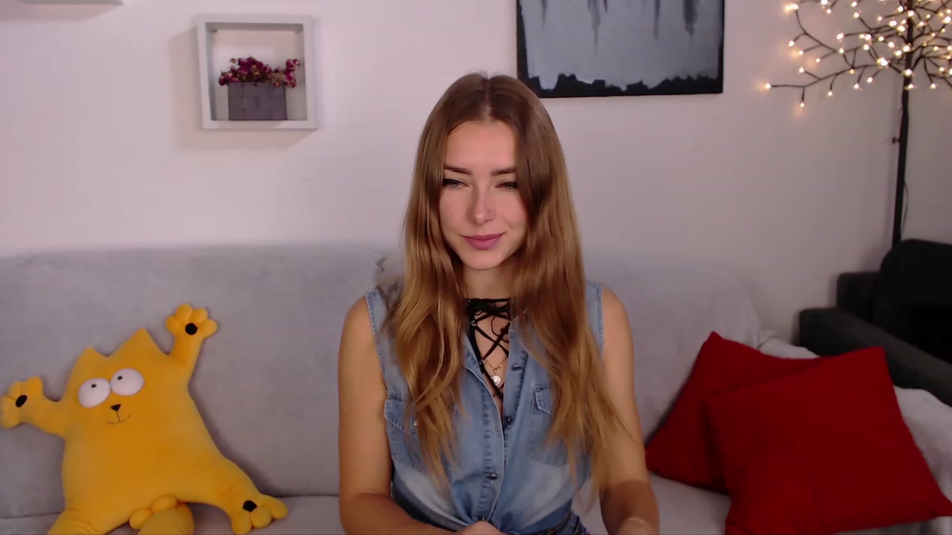 Gallery image thumbnail from SimonsWife's myfreecams stream on, 10/26/2023, 12:35 image 1 of 20