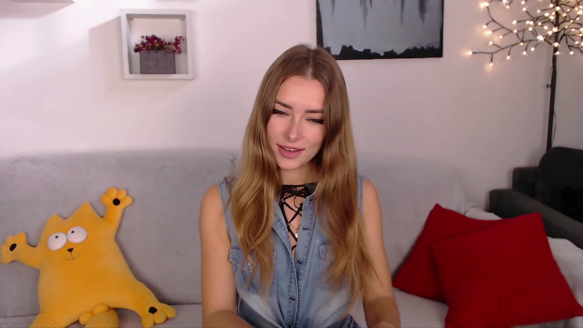 Gallery image thumbnail from SimonsWife's myfreecams stream on, 10/26/2023, 12:35 image 13 of 20
