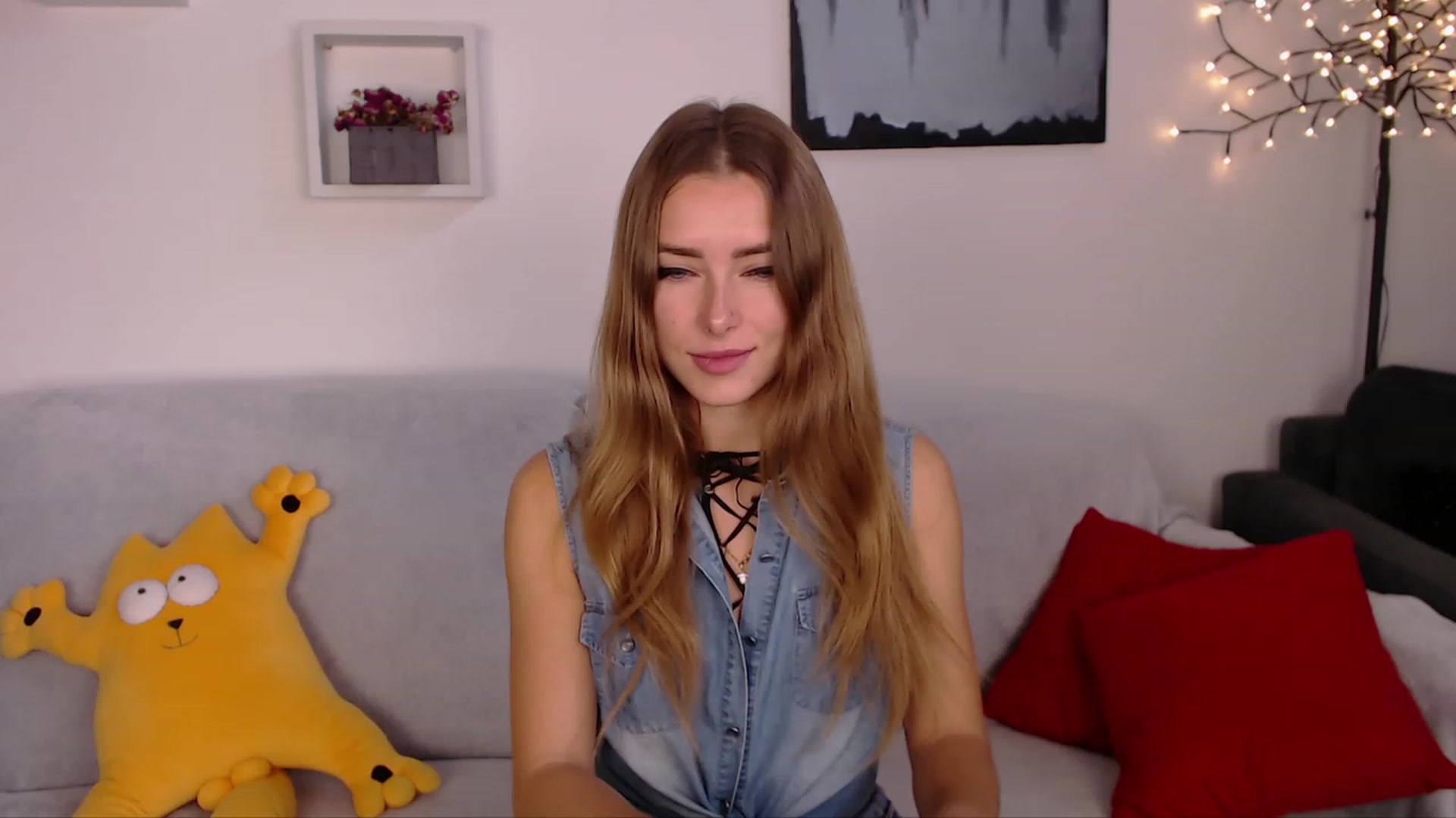 Gallery image thumbnail from SimonsWife's myfreecams stream on, 10/26/2023, 12:35 image 9 of 20