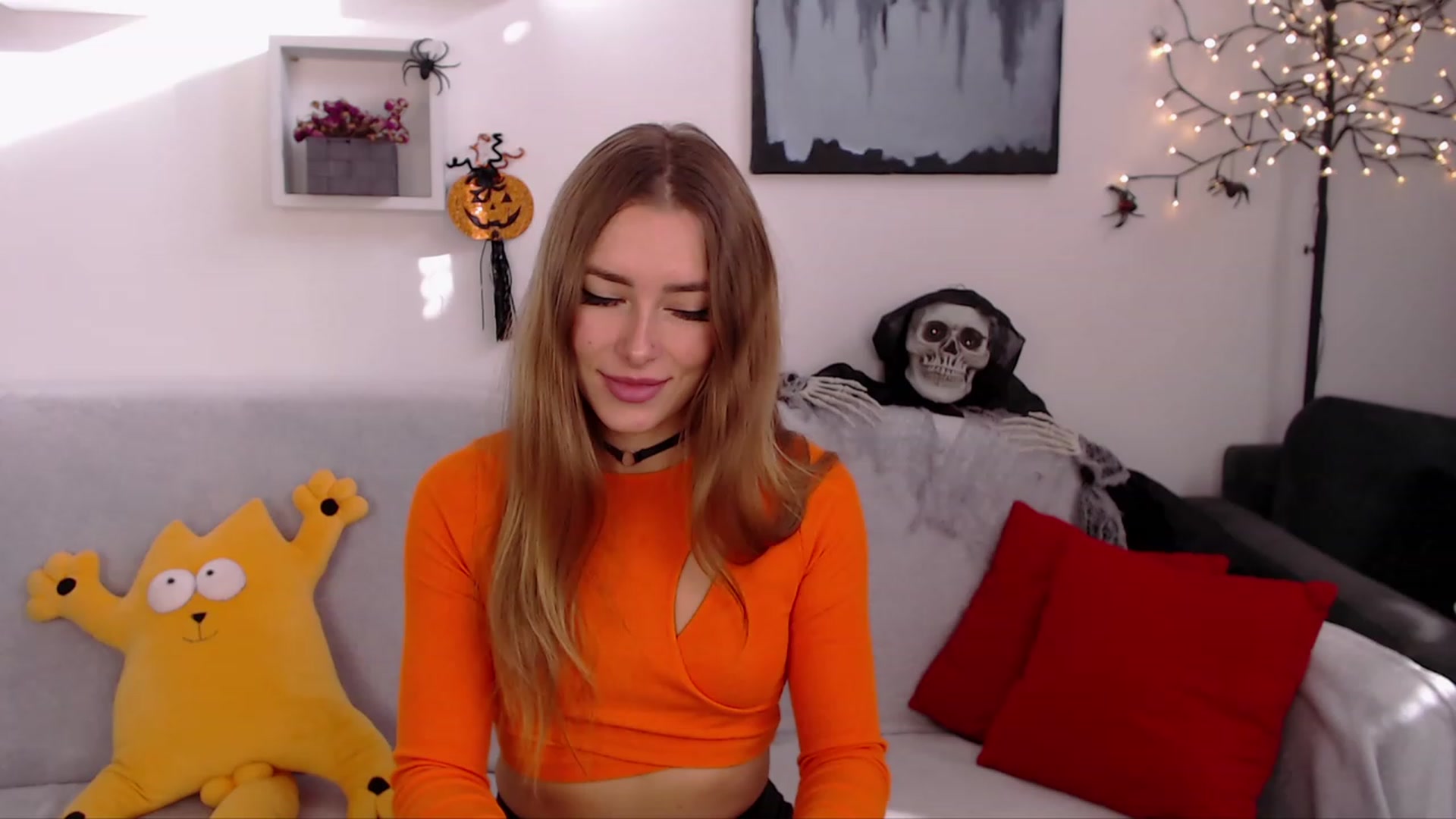 Gallery image thumbnail from SimonsWife's myfreecams stream on, 10/30/2023, 12:11 image 12 of 20