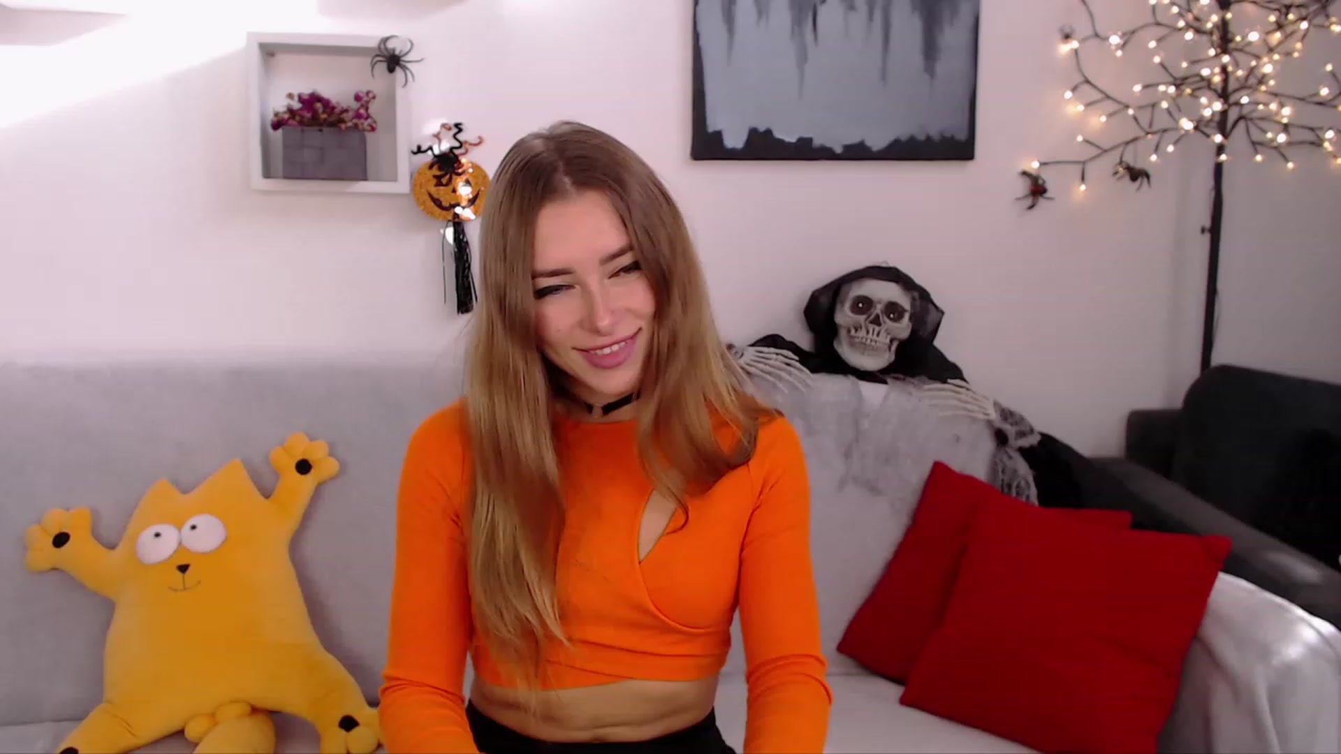 Gallery image thumbnail from SimonsWife's myfreecams stream on, 10/30/2023, 12:11 image 15 of 20