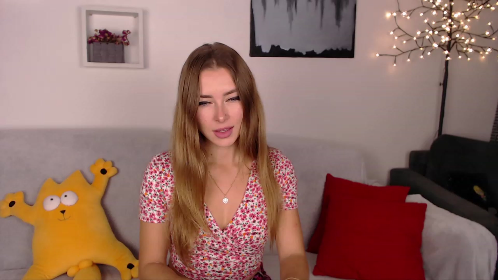 Gallery image thumbnail from SimonsWife's myfreecams stream on, 11/01/2023, 12:53 image 2 of 20