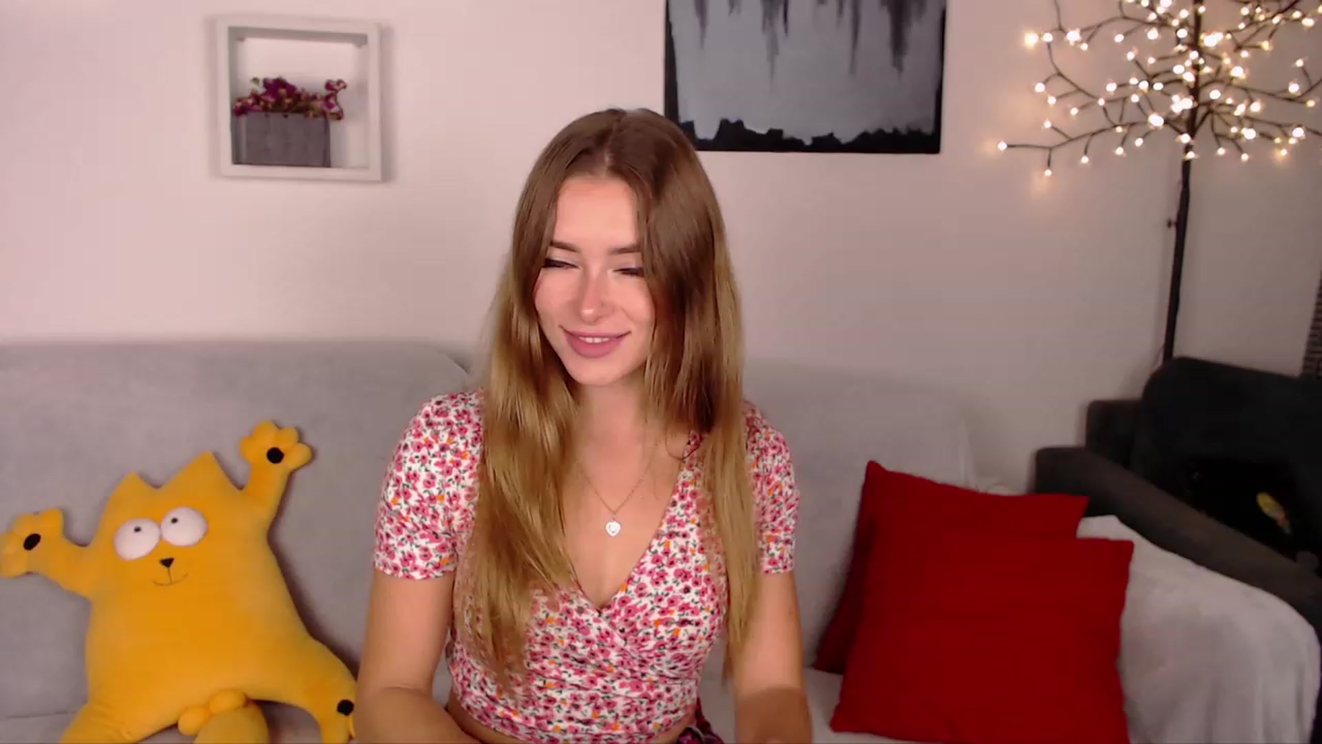 Gallery image thumbnail from SimonsWife's myfreecams stream on, 11/01/2023, 12:53 image 11 of 20