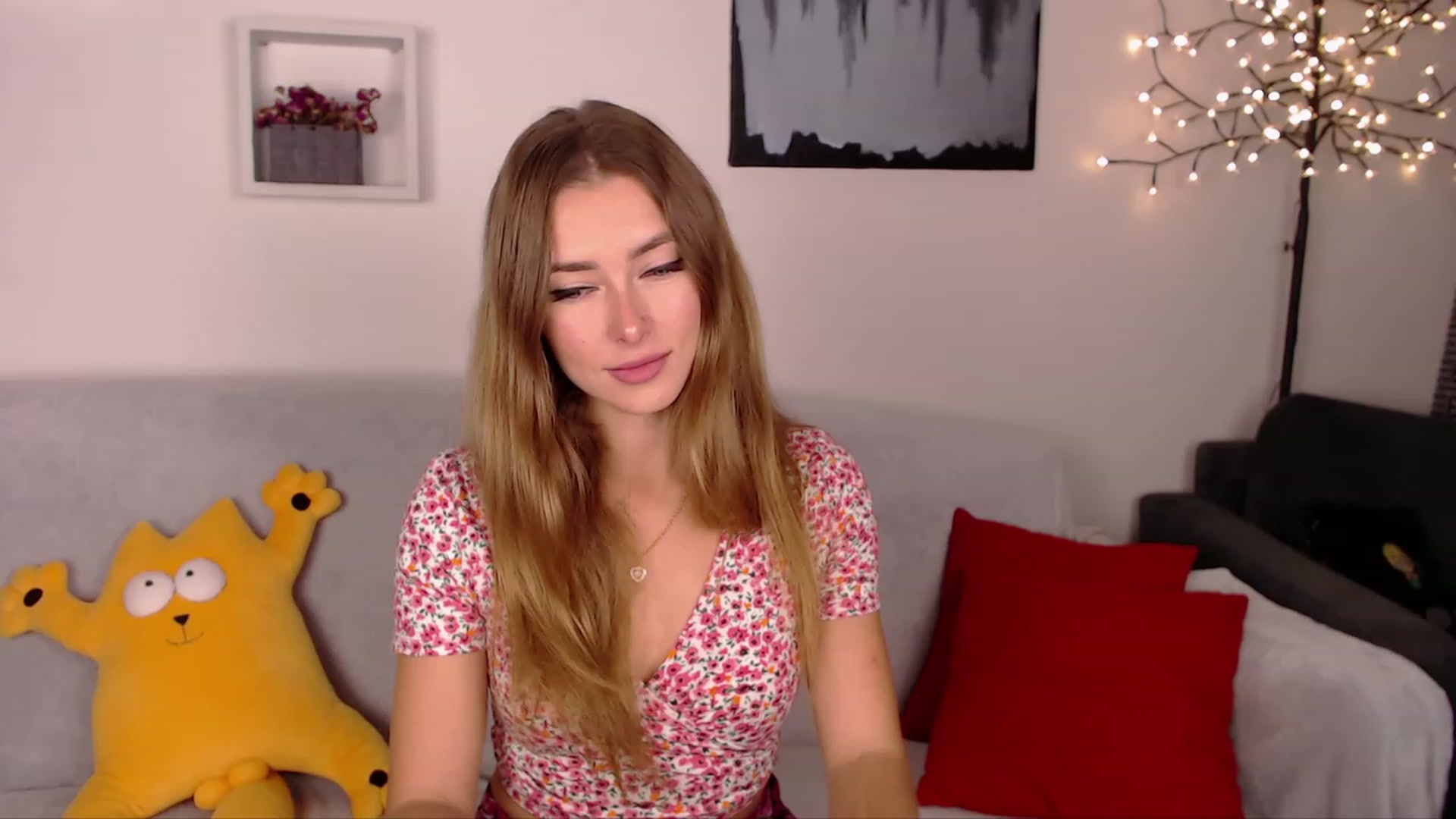 Gallery image thumbnail from SimonsWife's myfreecams stream on, 11/01/2023, 12:53 image 20 of 20