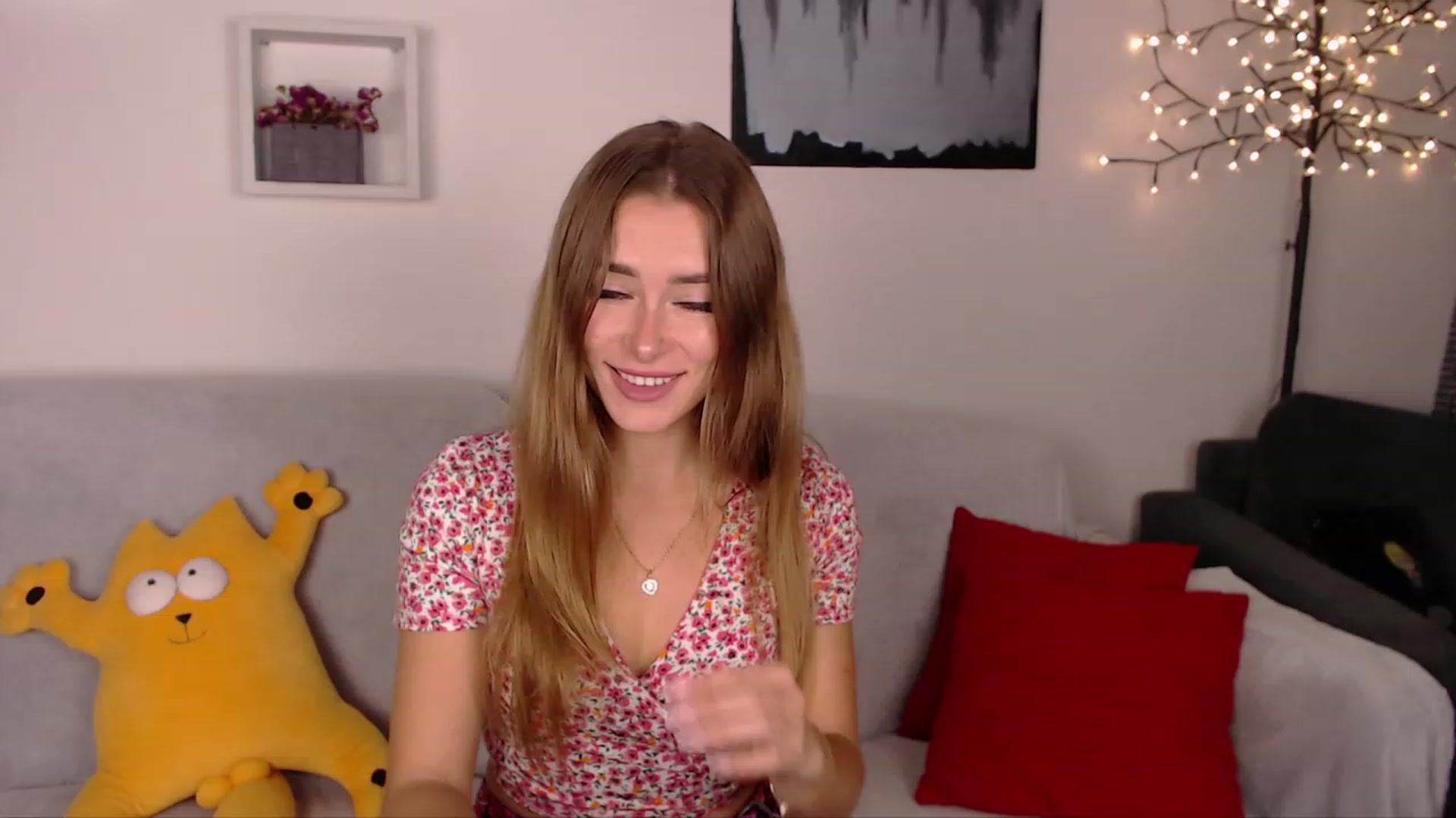 Gallery image thumbnail from SimonsWife's myfreecams stream on, 11/01/2023, 12:53 image 10 of 20
