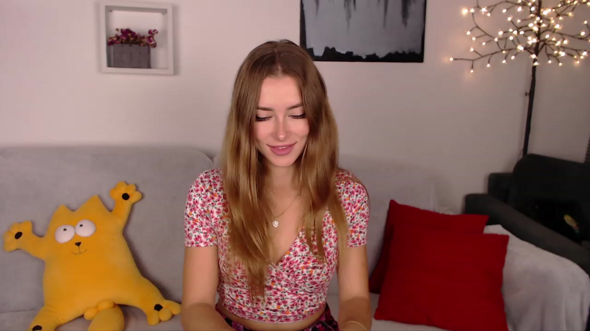 Gallery image thumbnail from SimonsWife's myfreecams stream on, 11/01/2023, 13:42 image 16 of 20