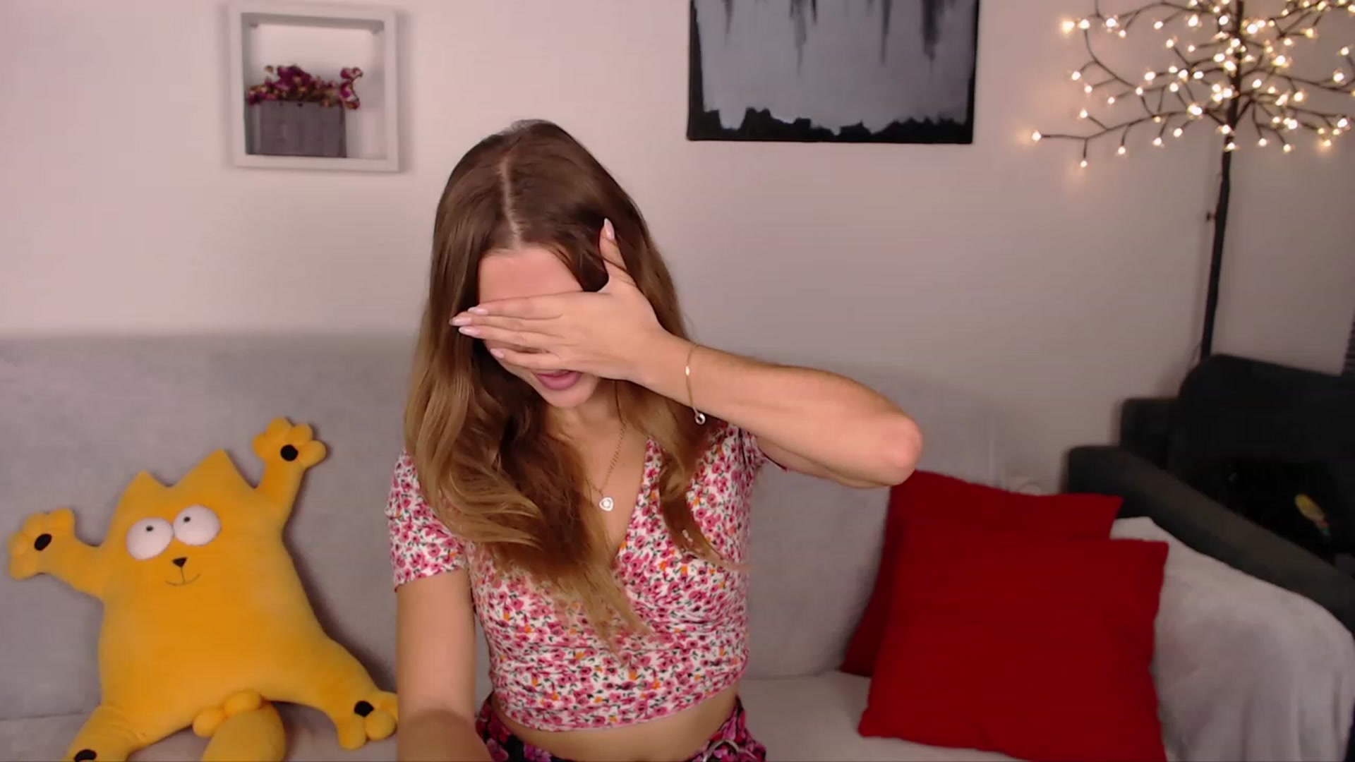 Gallery image thumbnail from SimonsWife's myfreecams stream on, 11/01/2023, 13:42 image 12 of 20