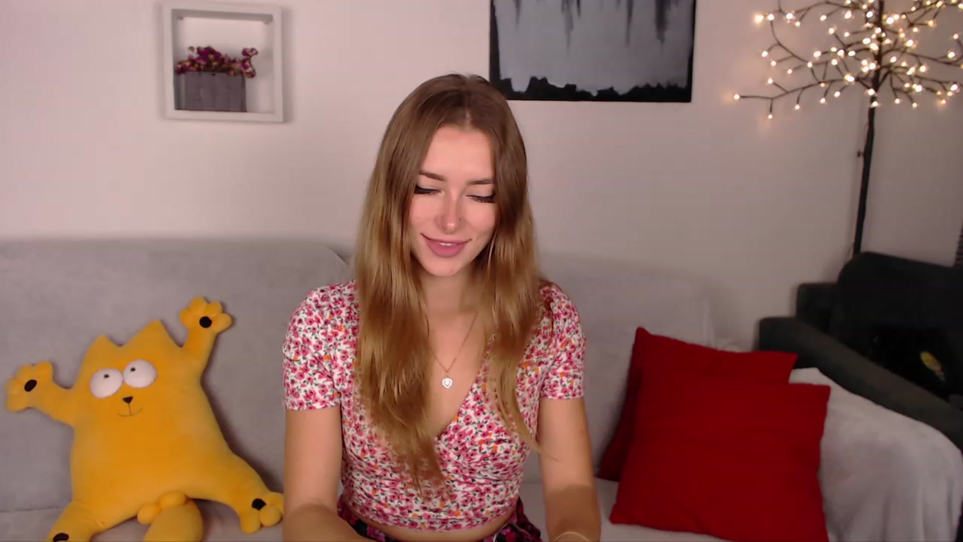 Gallery image thumbnail from SimonsWife's myfreecams stream on, 11/01/2023, 13:42 image 1 of 20